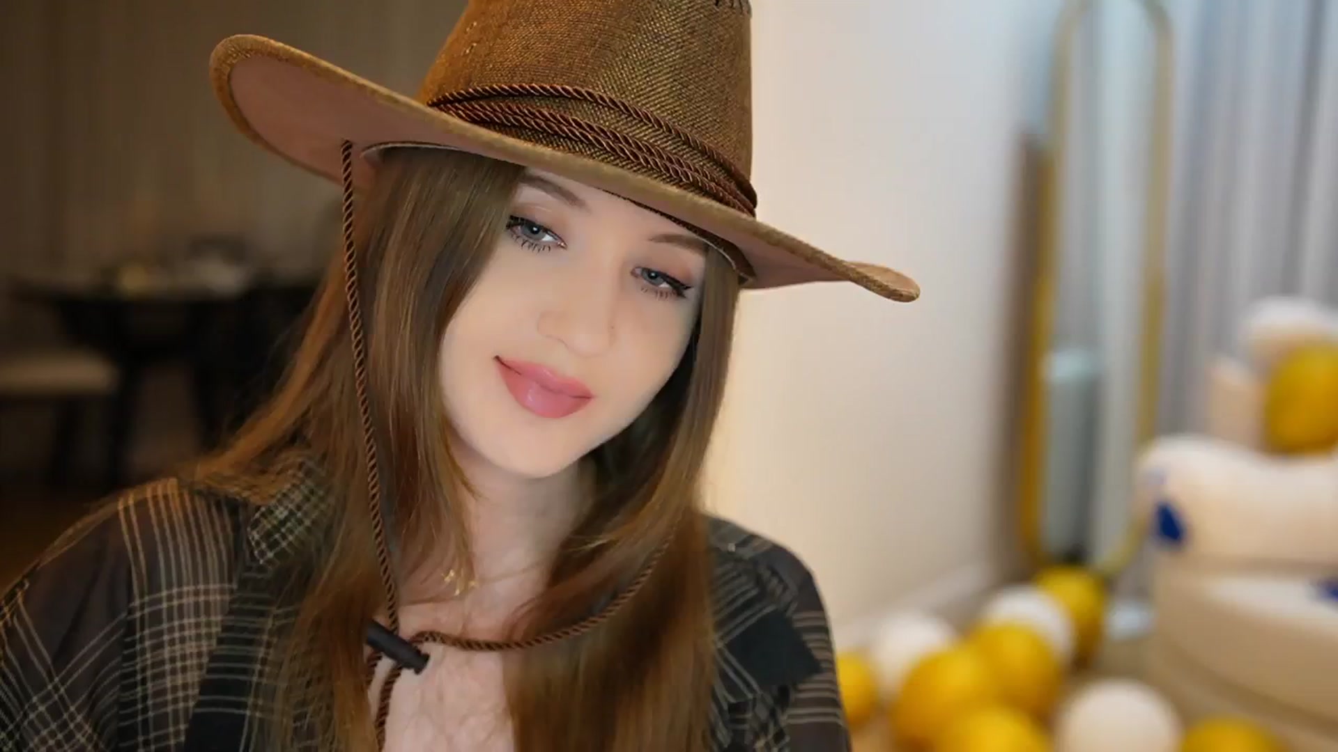 Gallery image thumbnail from Innocent_Soul's myfreecams stream on, 09/16/2024, 16:33 image 11 of 20