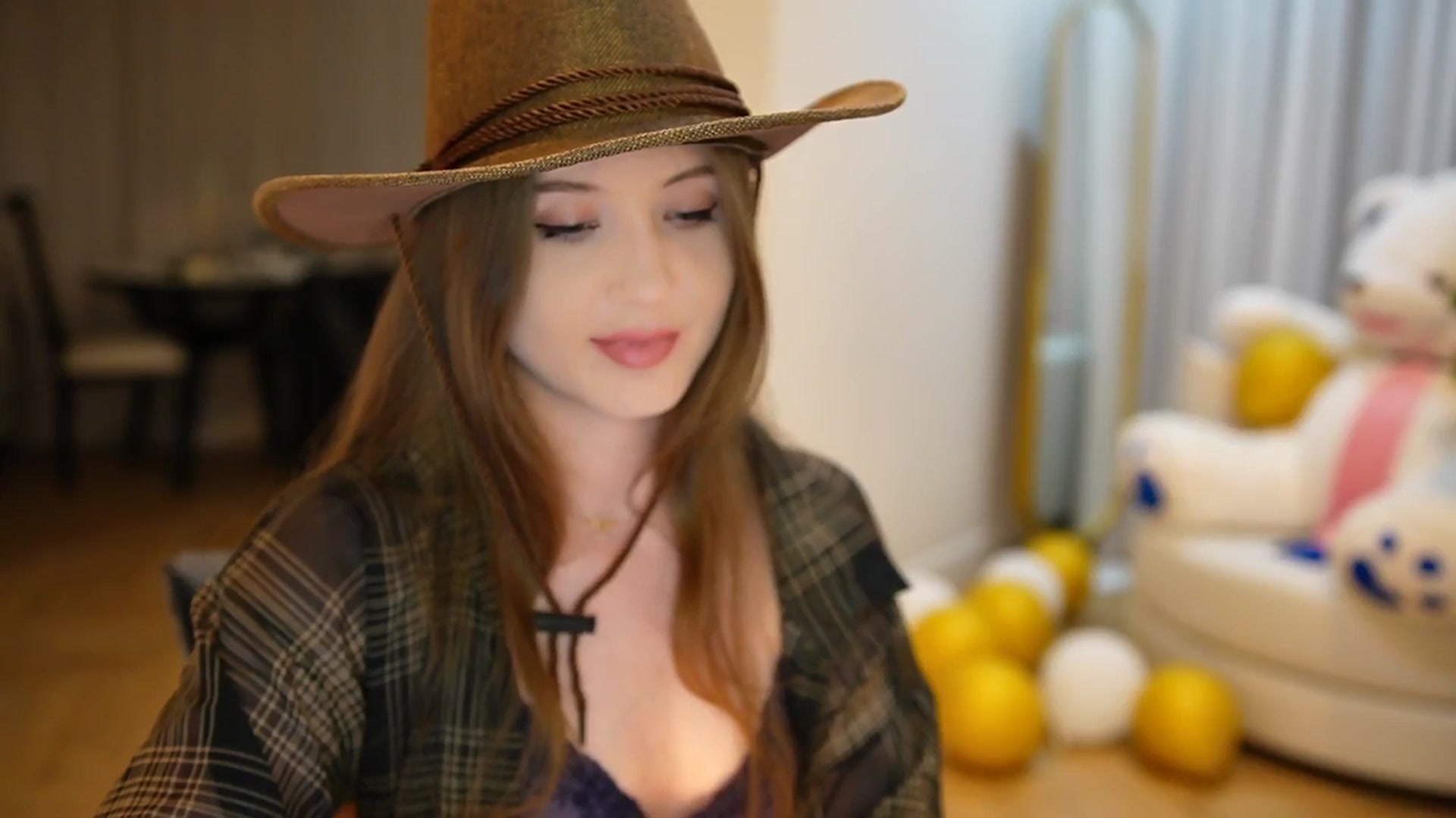 Gallery image thumbnail from Innocent_Soul's myfreecams stream on, 09/16/2024, 17:27 image 16 of 20