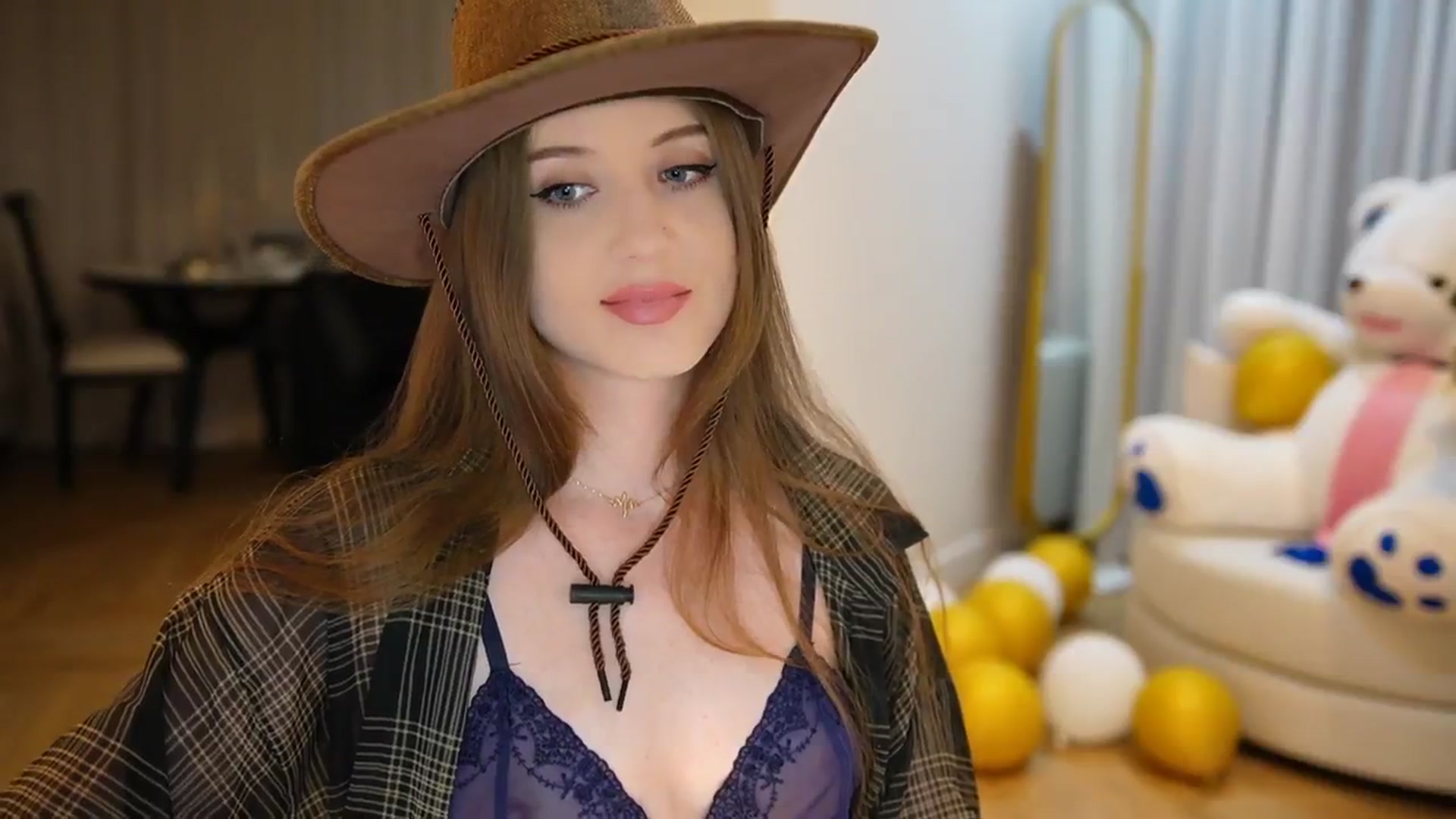 Gallery image thumbnail from Innocent_Soul's myfreecams stream on, 09/16/2024, 17:27 image 2 of 20