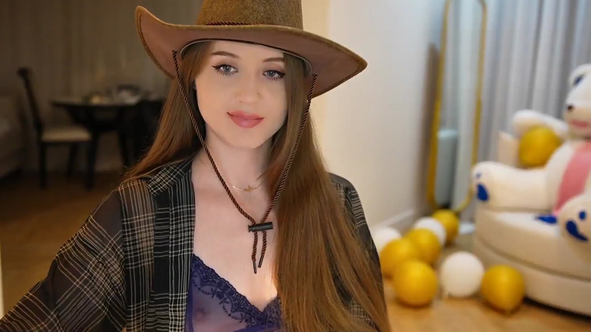 Gallery image thumbnail from Innocent_Soul's myfreecams stream on, 09/16/2024, 19:03 image 8 of 20