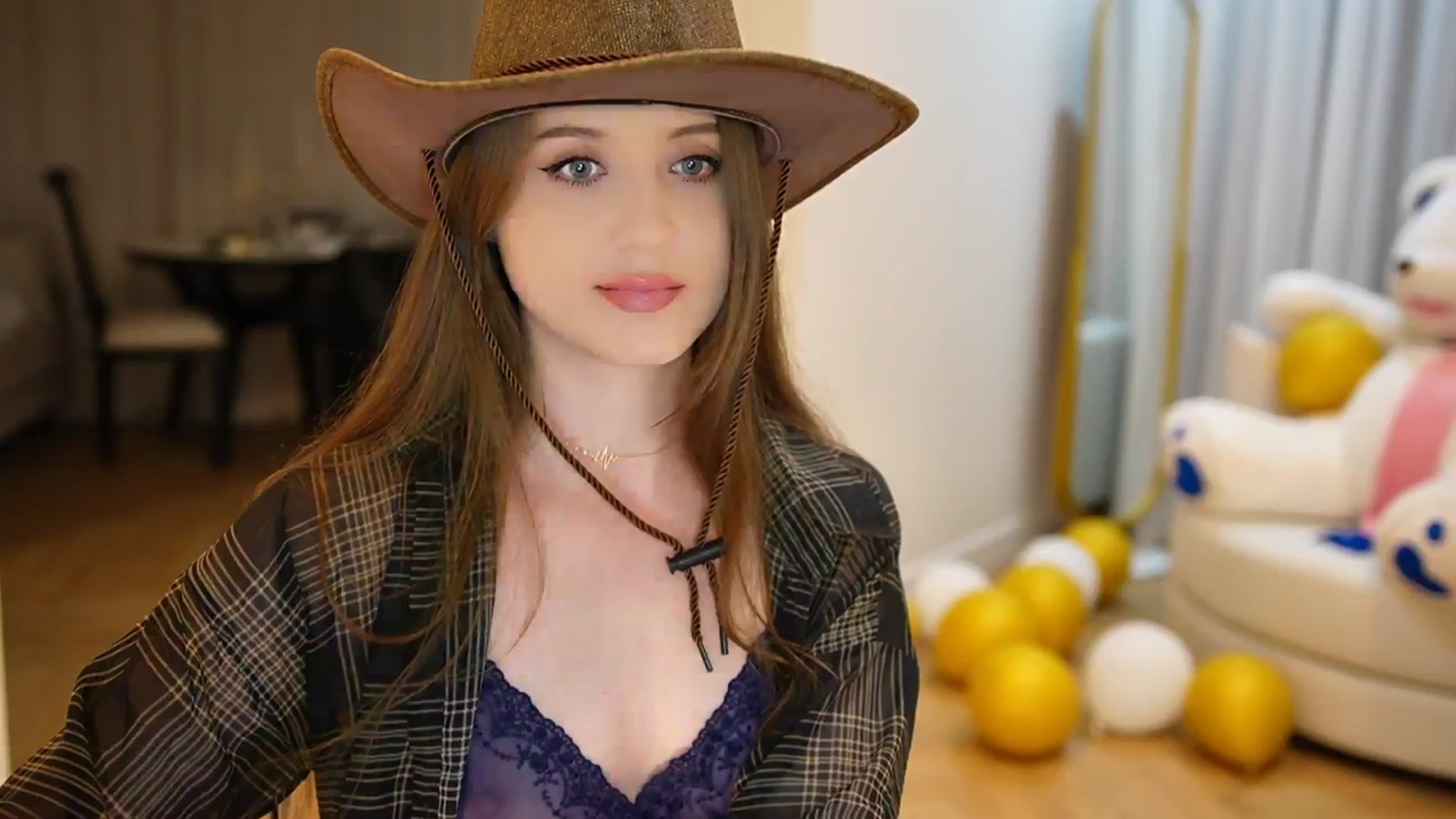 Gallery image thumbnail from Innocent_Soul's myfreecams stream on, 09/16/2024, 19:03 image 13 of 20