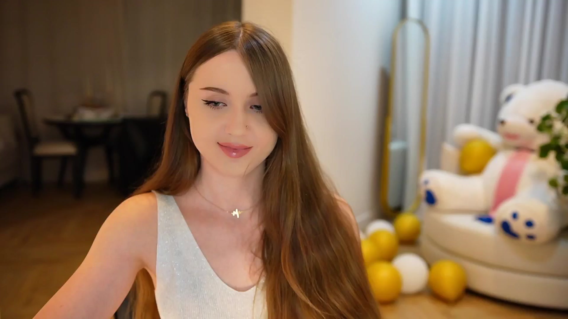 Gallery image thumbnail from Innocent_Soul's myfreecams stream on, 09/20/2024, 17:00 image 14 of 20