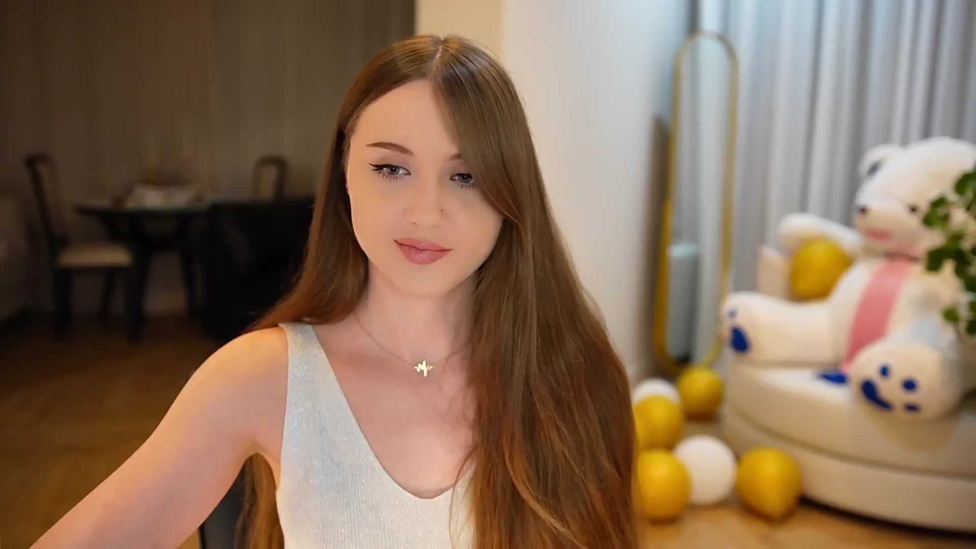 Gallery image thumbnail from Innocent_Soul's myfreecams stream on, 09/20/2024, 17:00 image 9 of 20