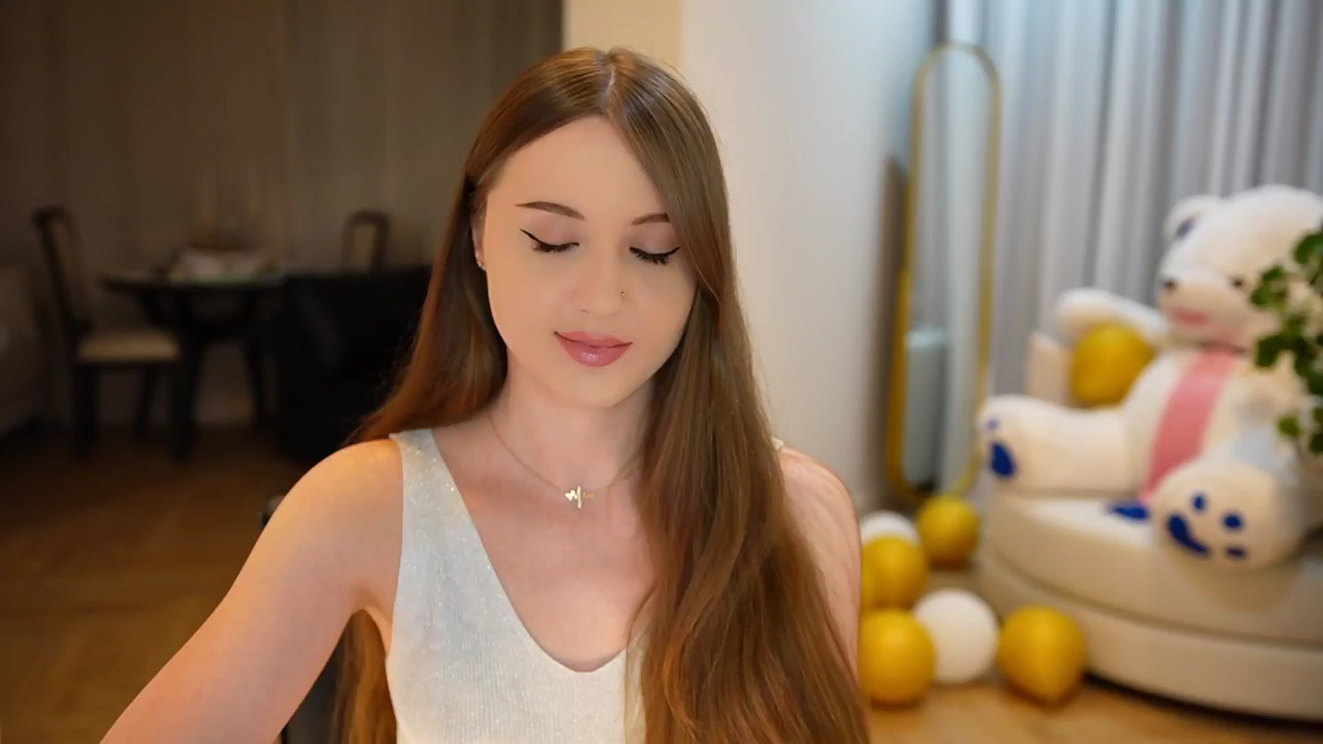 Gallery image thumbnail from Innocent_Soul's myfreecams stream on, 09/20/2024, 17:00 image 5 of 20