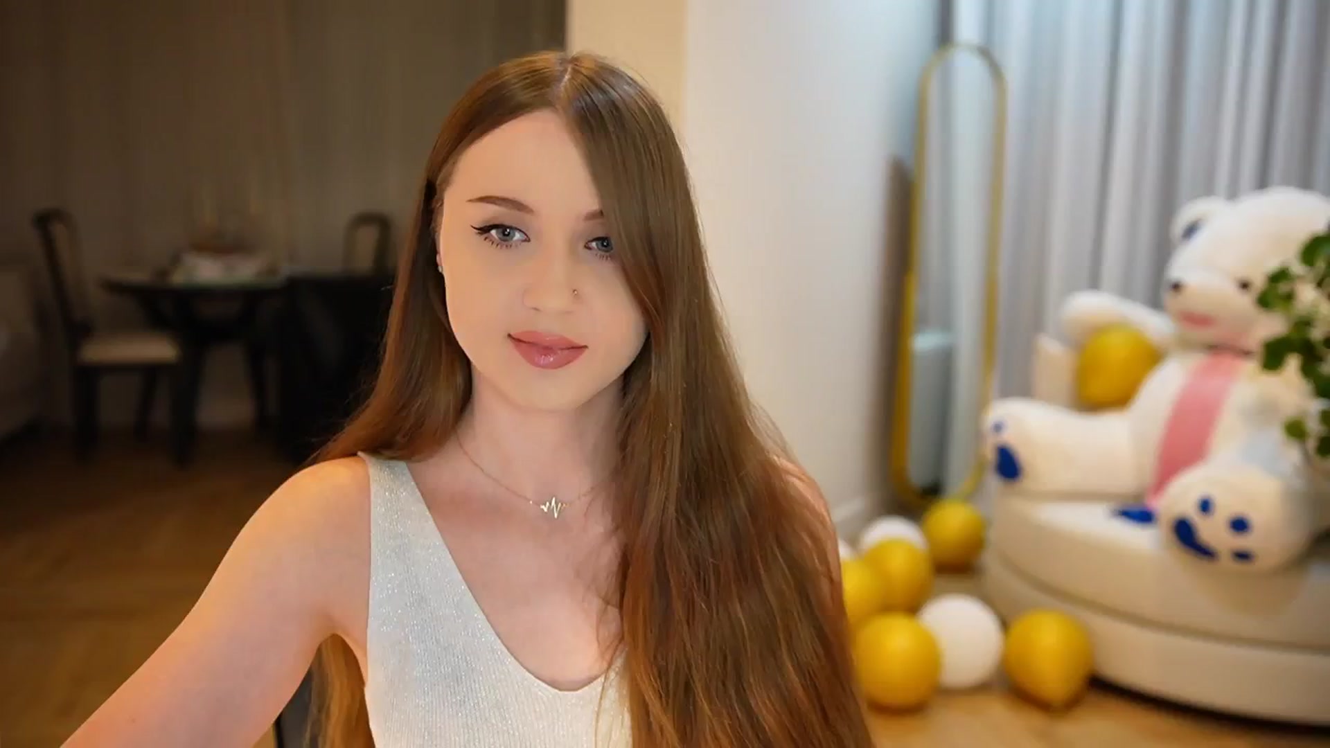 Gallery image thumbnail from Innocent_Soul's myfreecams stream on, 09/20/2024, 17:00 image 13 of 20