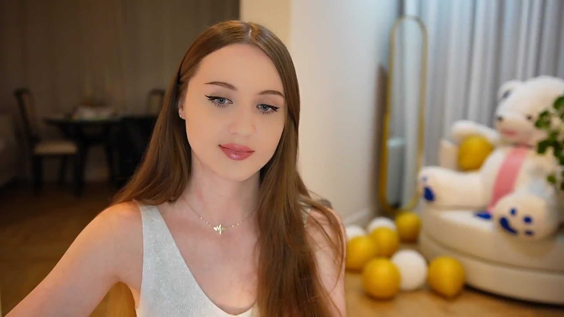 Gallery image thumbnail from Innocent_Soul's myfreecams stream on, 09/20/2024, 17:53 image 19 of 20