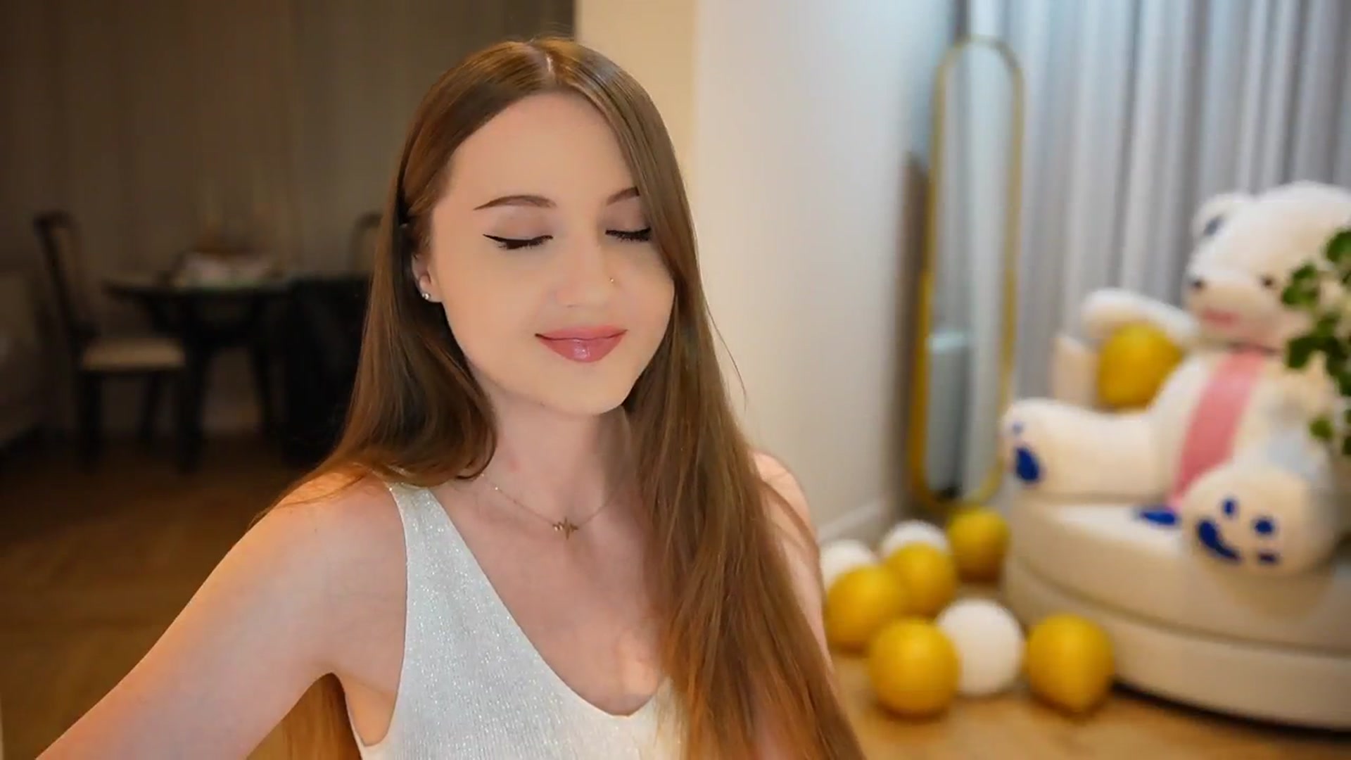 Gallery image thumbnail from Innocent_Soul's myfreecams stream on, 09/20/2024, 17:53 image 18 of 20