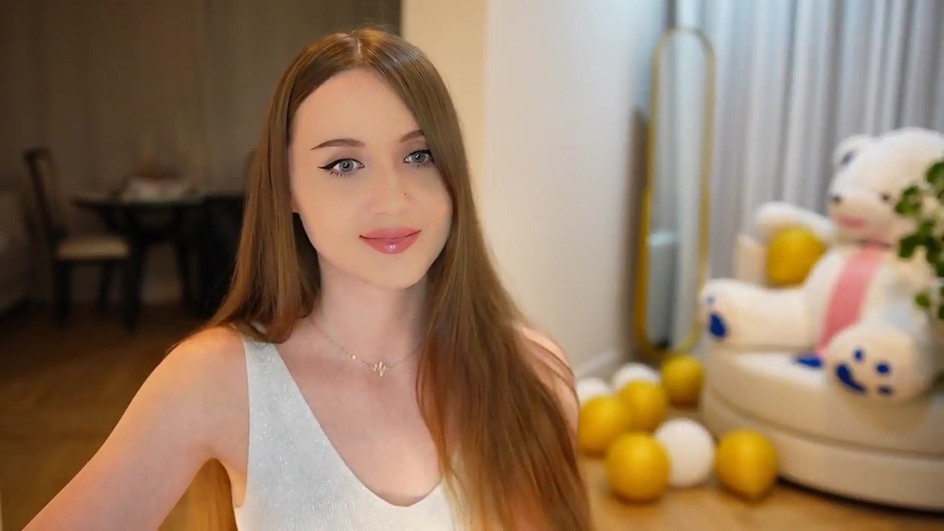 Gallery image thumbnail from Innocent_Soul's myfreecams stream on, 09/20/2024, 17:53 image 6 of 20