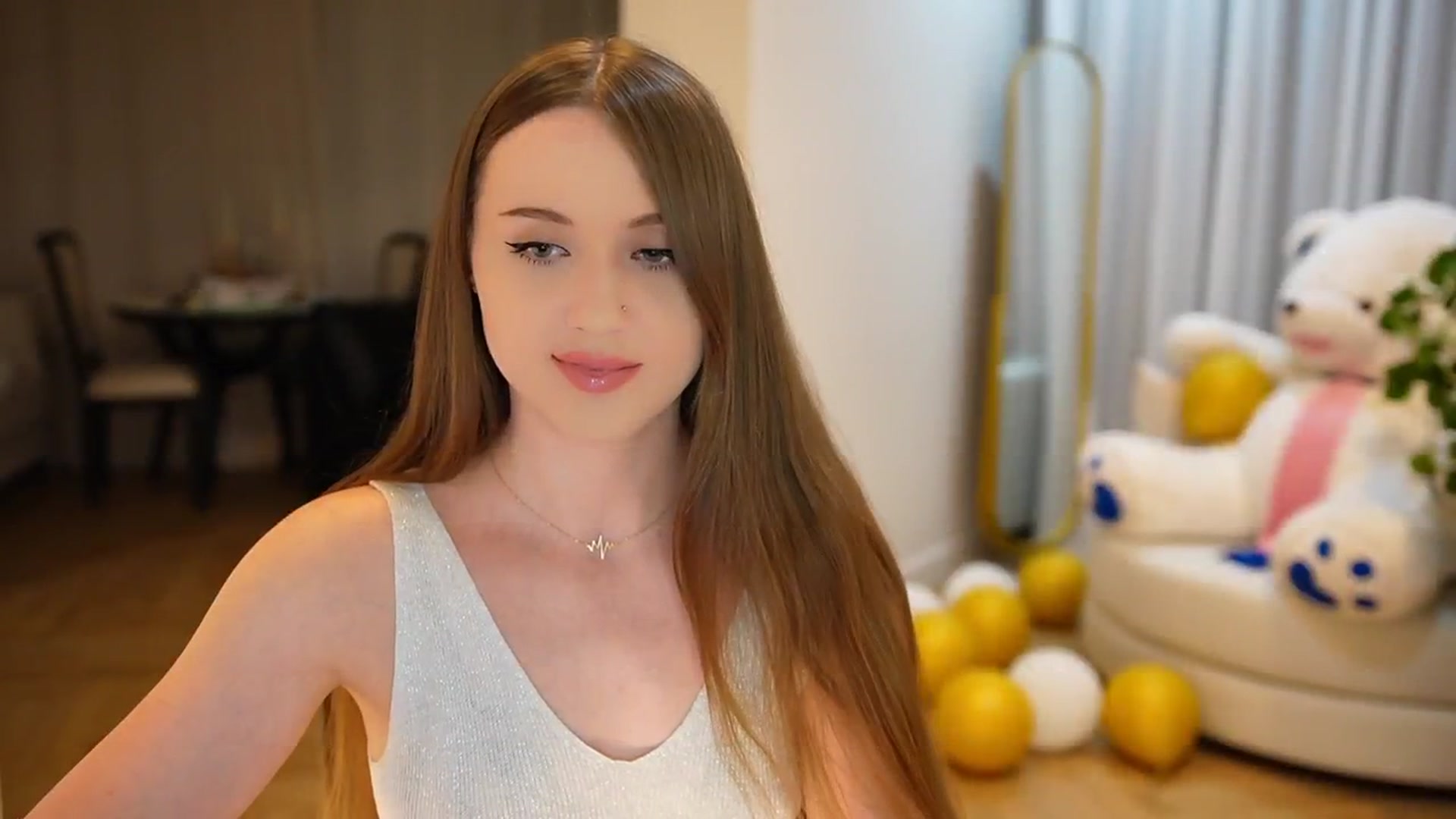 Gallery image thumbnail from Innocent_Soul's myfreecams stream on, 09/20/2024, 17:53 image 2 of 20