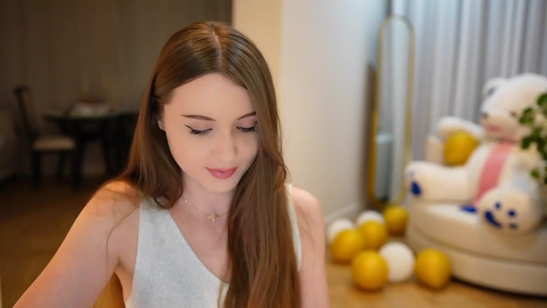 Gallery image thumbnail from Innocent_Soul's myfreecams stream on, 09/20/2024, 18:11 image 11 of 20