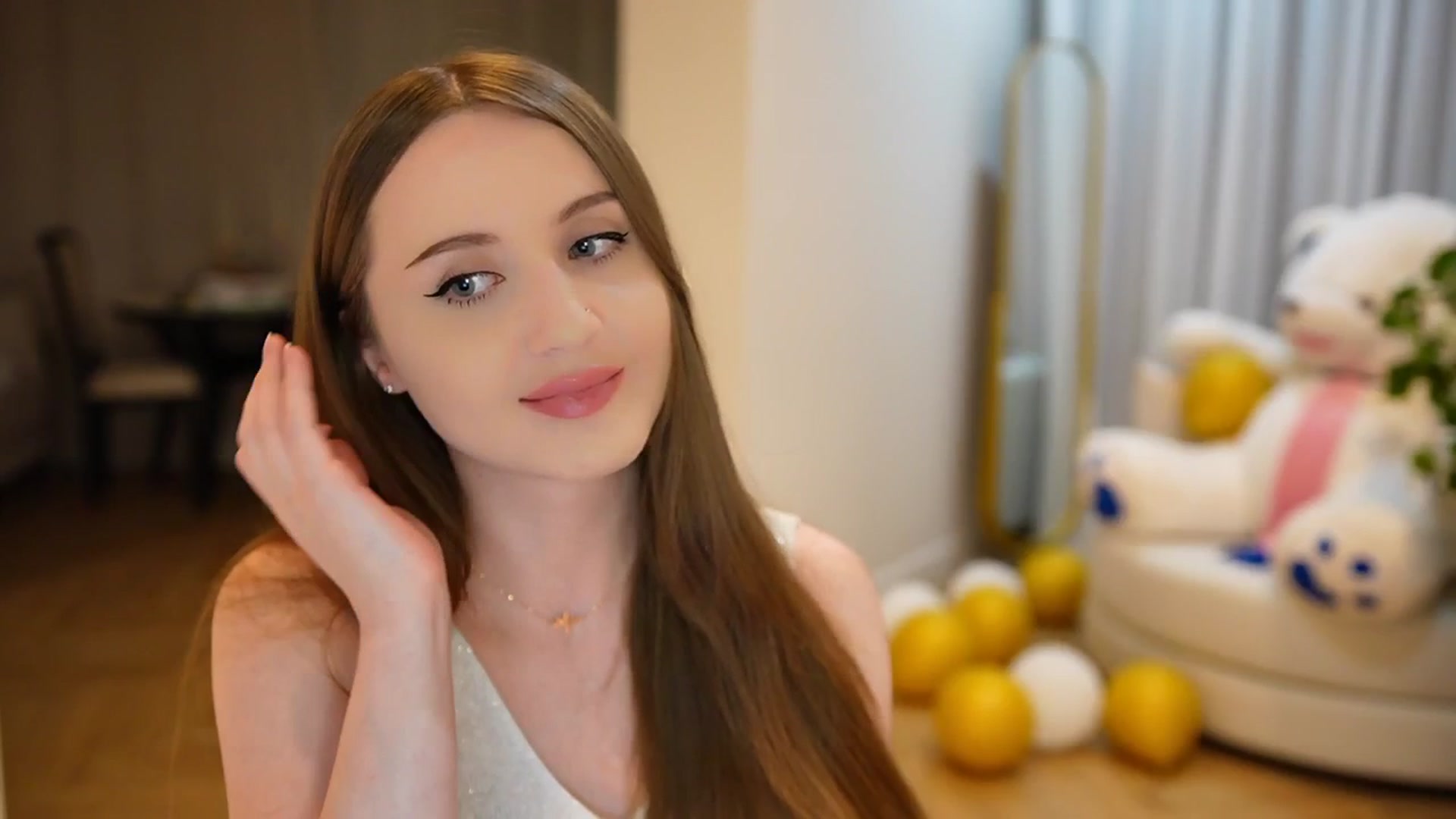Gallery image thumbnail from Innocent_Soul's myfreecams stream on, 09/20/2024, 18:11 image 12 of 20