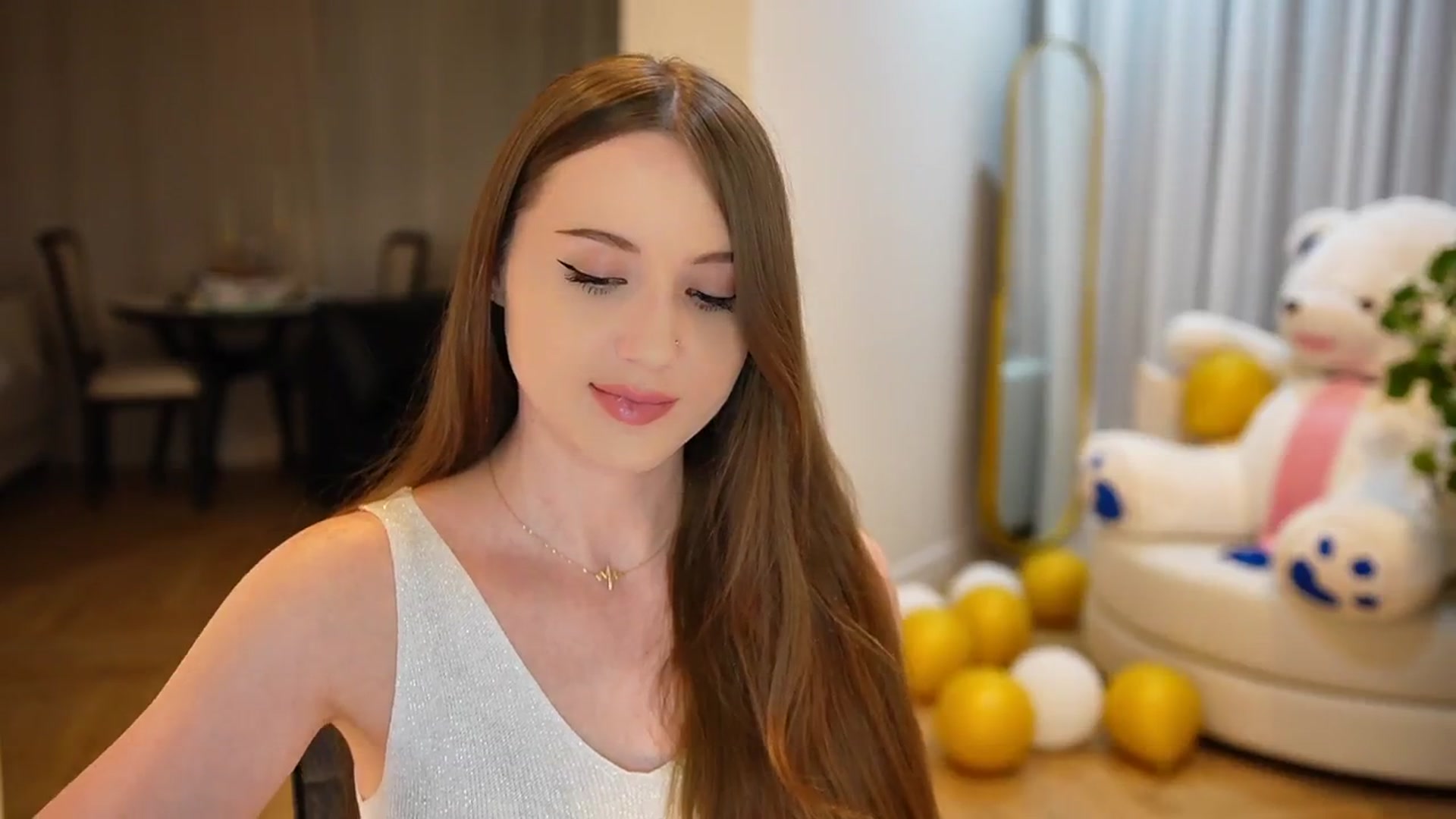 Gallery image thumbnail from Innocent_Soul's myfreecams stream on, 09/20/2024, 18:11 image 20 of 20