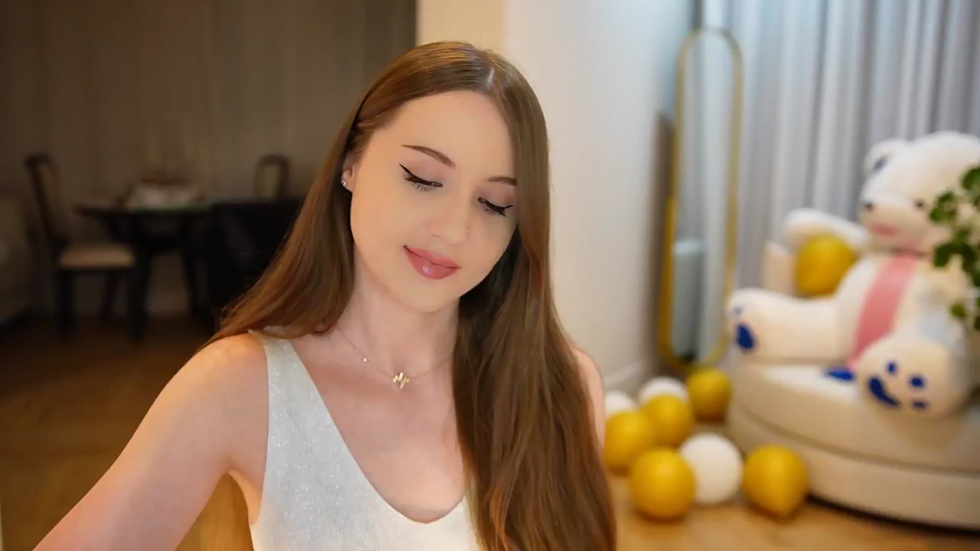 Gallery image thumbnail from Innocent_Soul's myfreecams stream on, 09/20/2024, 18:11 image 1 of 20