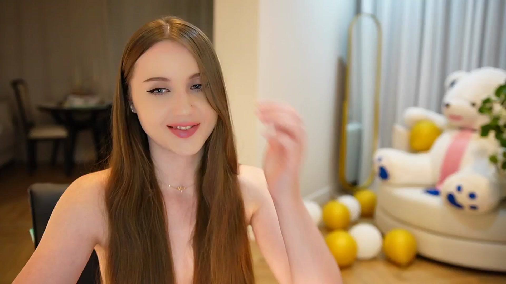 Gallery image thumbnail from Innocent_Soul's myfreecams stream on, 09/20/2024, 22:16 image 9 of 20