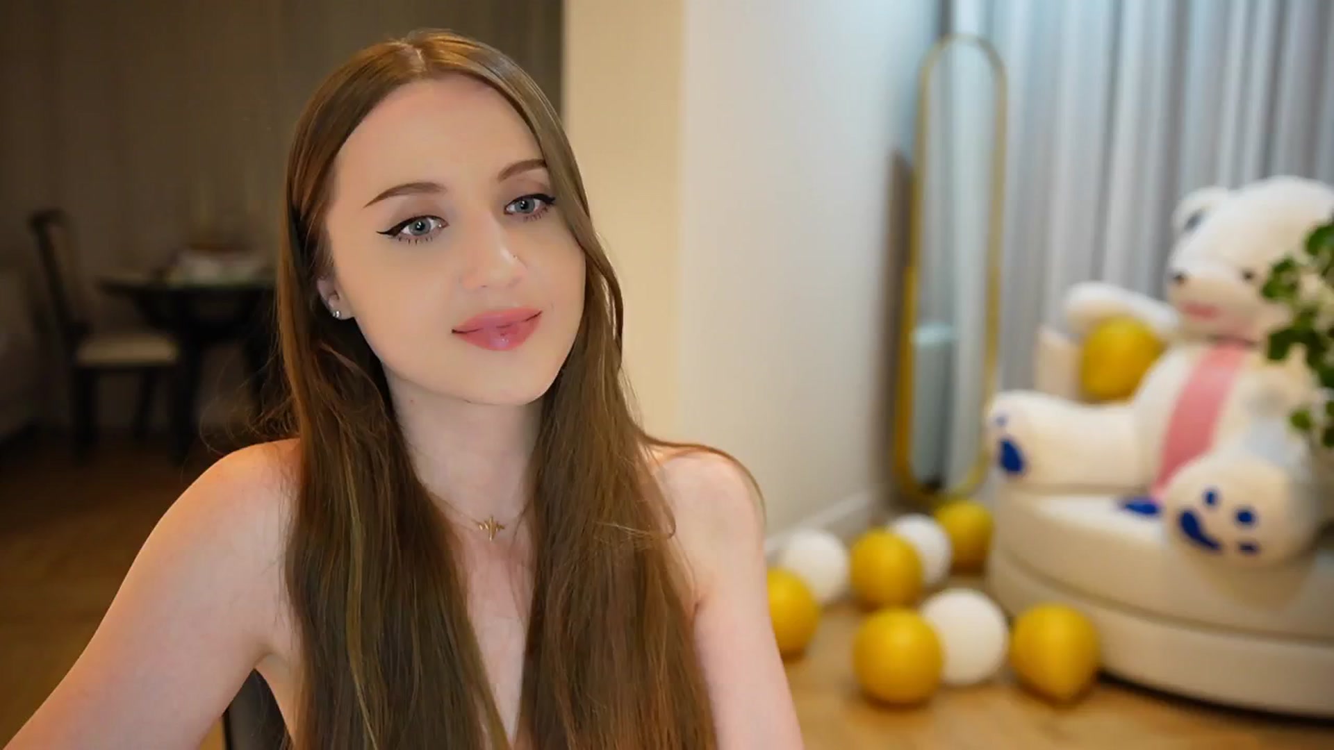 Gallery image thumbnail from Innocent_Soul's myfreecams stream on, 09/20/2024, 22:16 image 1 of 20
