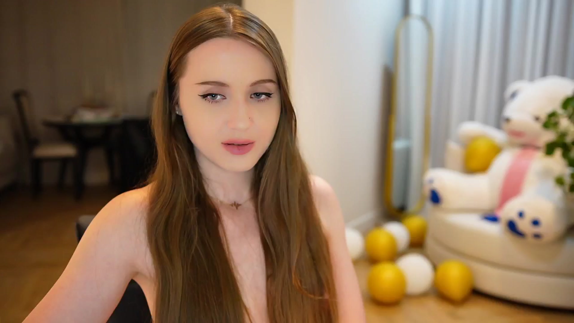 Gallery image thumbnail from Innocent_Soul's myfreecams stream on, 09/20/2024, 22:16 image 18 of 20
