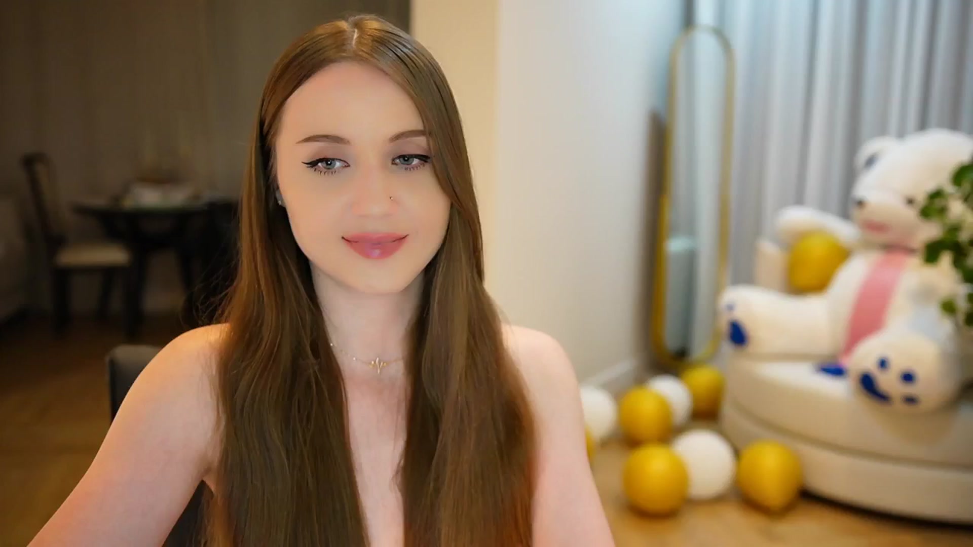Gallery image thumbnail from Innocent_Soul's myfreecams stream on, 09/20/2024, 22:16 image 8 of 20
