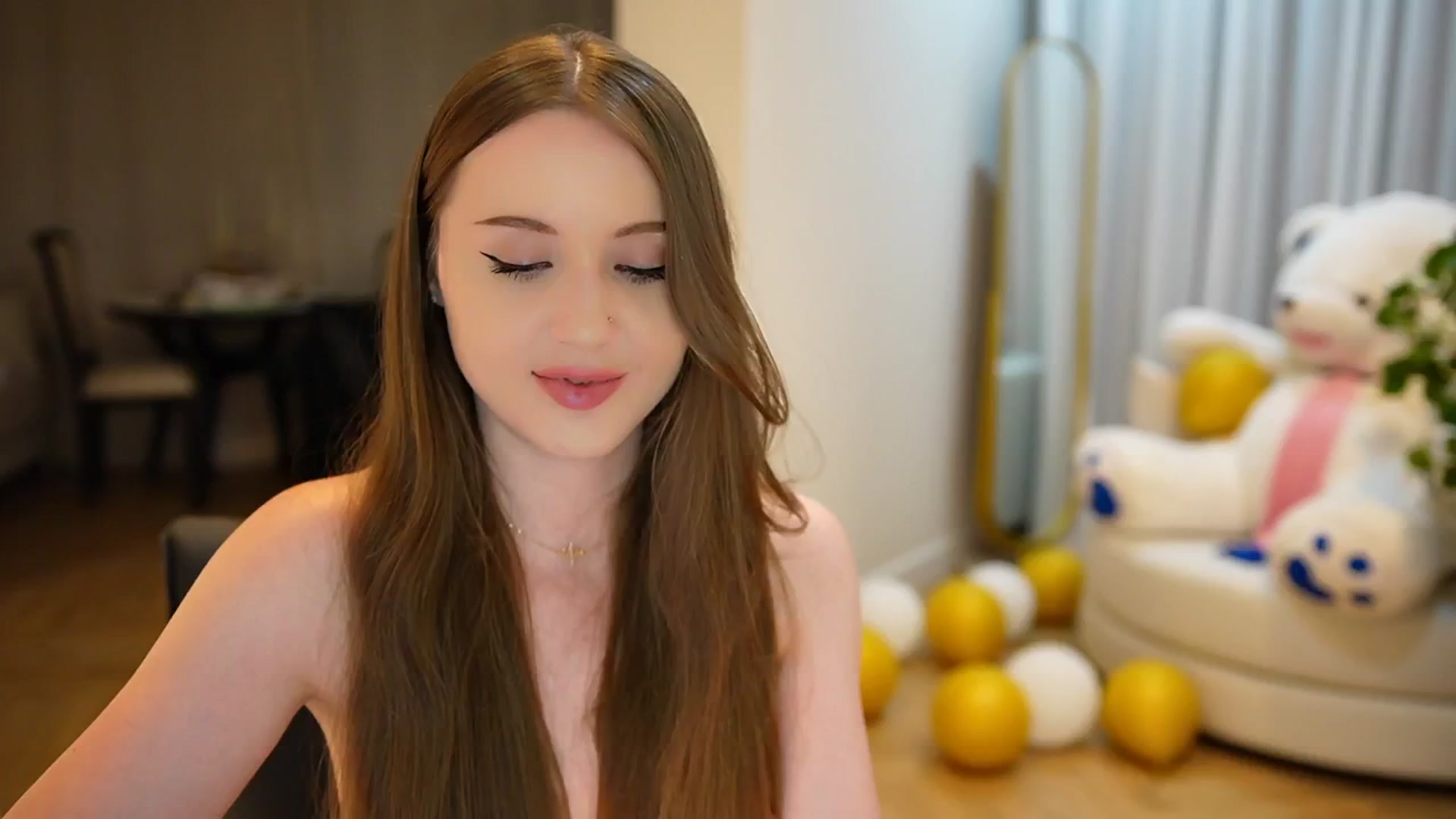 Gallery image thumbnail from Innocent_Soul's myfreecams stream on, 09/20/2024, 22:16 image 12 of 20