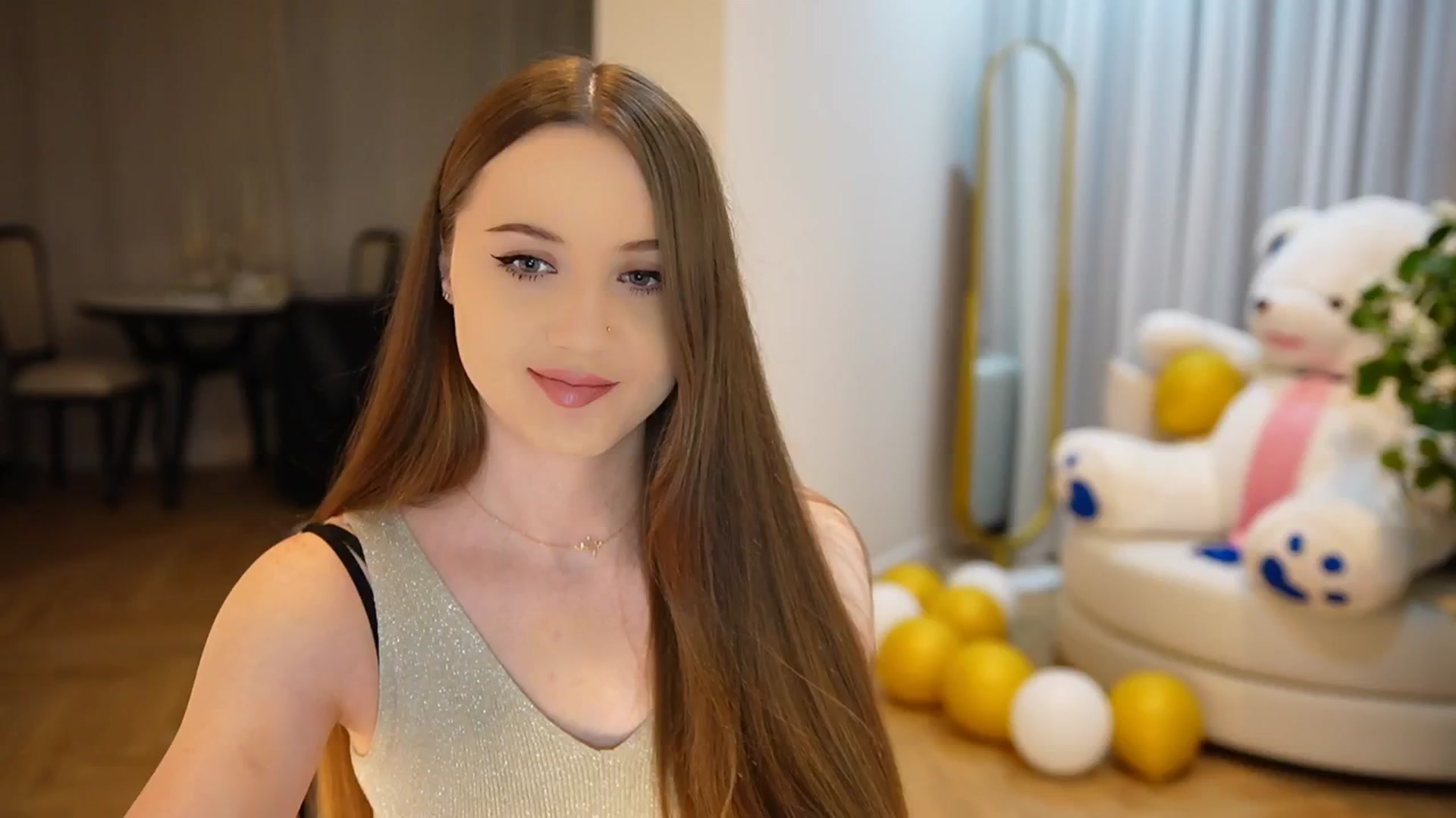 Gallery image thumbnail from Innocent_Soul's myfreecams stream on, 09/24/2024, 17:31 image 2 of 20