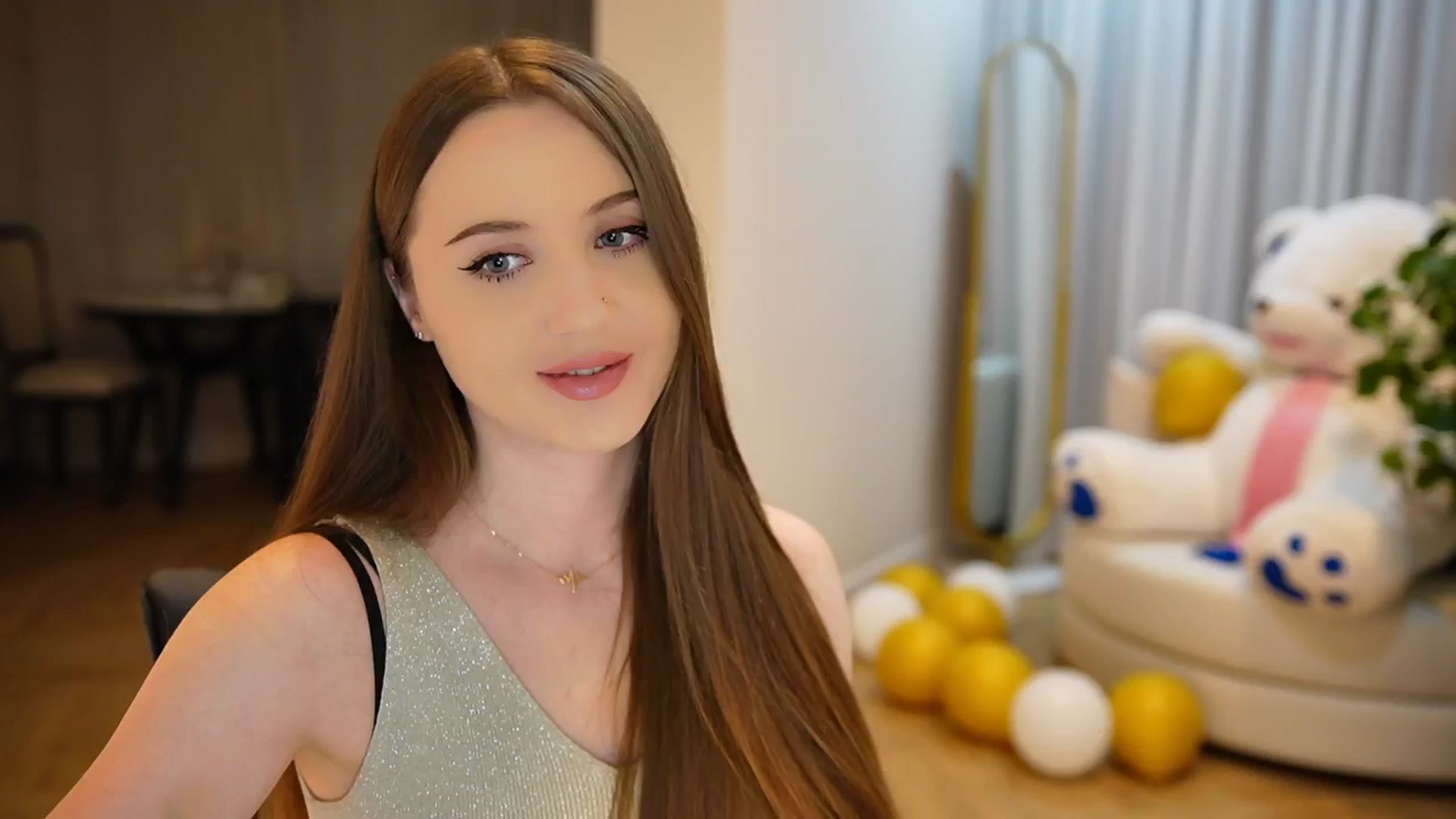 Gallery image thumbnail from Innocent_Soul's myfreecams stream on, 09/24/2024, 17:31 image 17 of 20