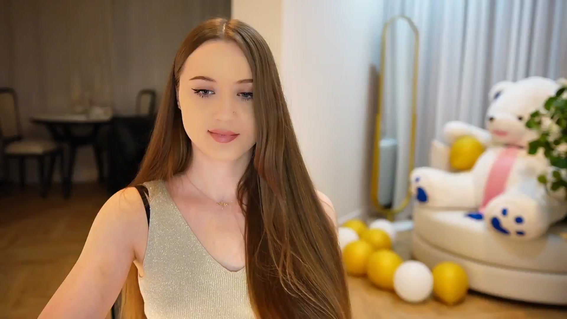 Gallery image thumbnail from Innocent_Soul's myfreecams stream on, 09/24/2024, 17:31 image 13 of 20