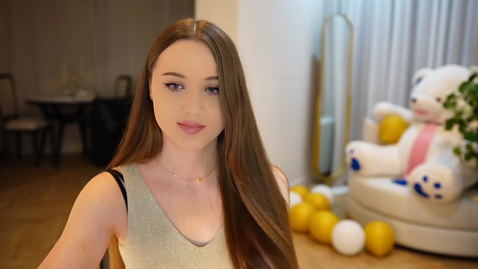 Gallery image thumbnail from Innocent_Soul's myfreecams stream on, 09/24/2024, 17:31 image 1 of 20