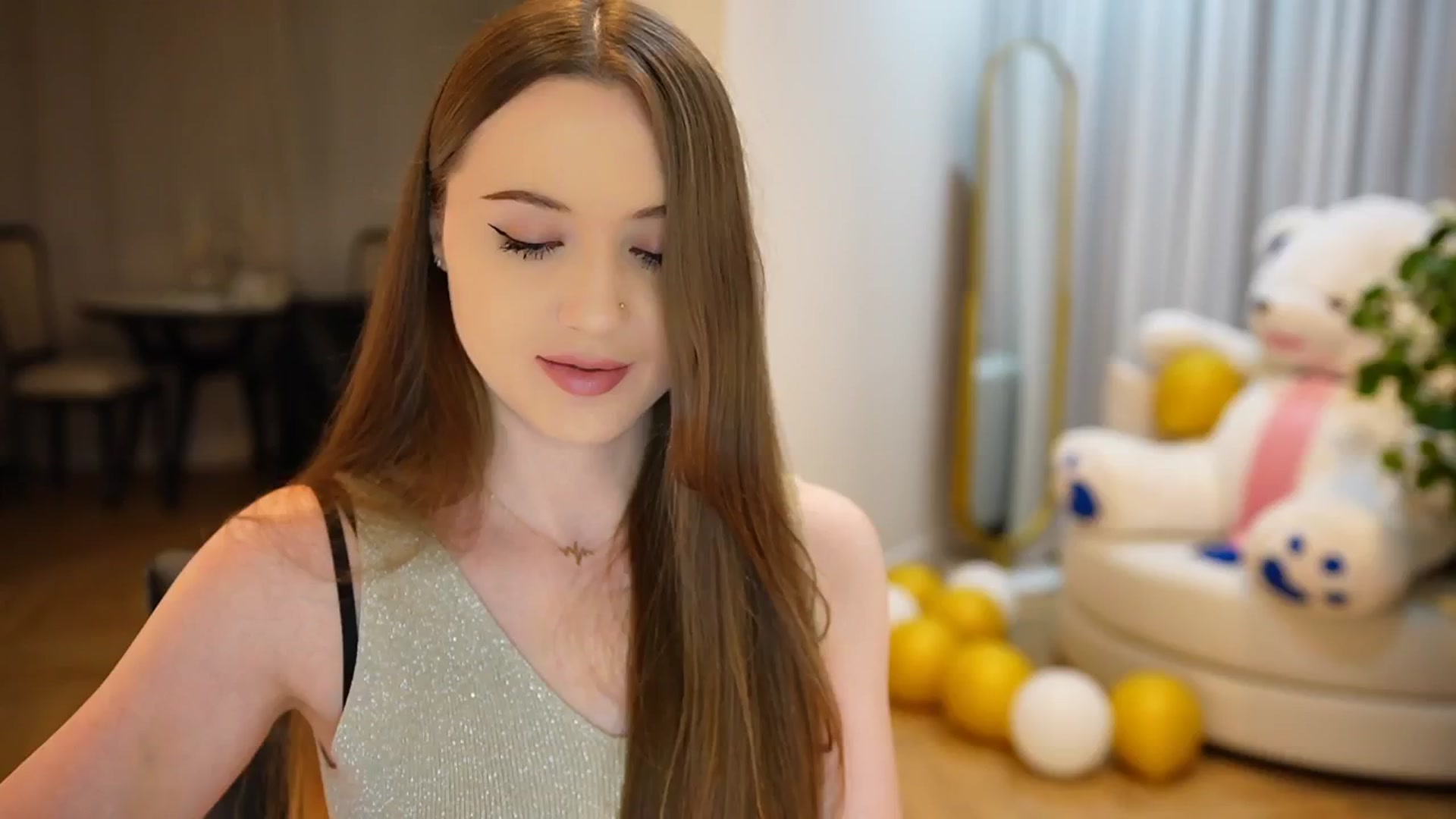 Gallery image thumbnail from Innocent_Soul's myfreecams stream on, 09/24/2024, 17:31 image 19 of 20