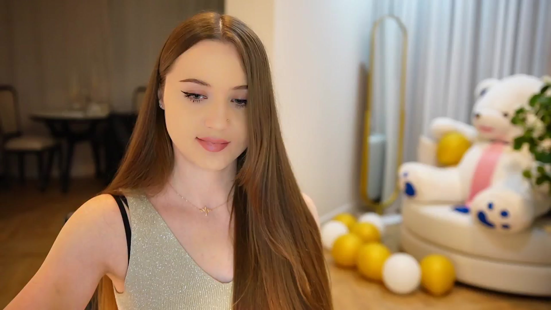 Gallery image thumbnail from Innocent_Soul's myfreecams stream on, 09/24/2024, 17:31 image 18 of 20