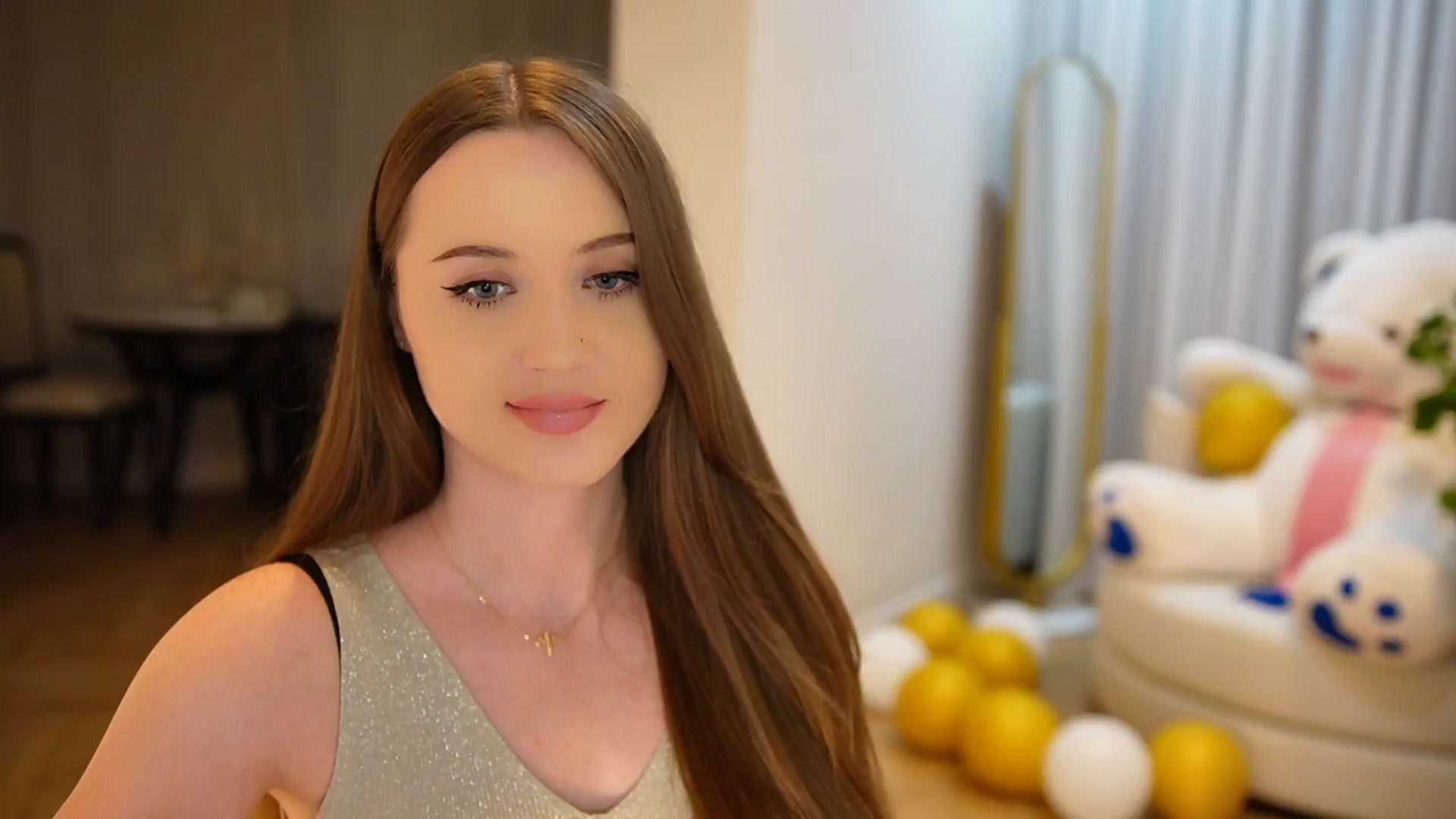 Gallery image thumbnail from Innocent_Soul's myfreecams stream on, 09/24/2024, 20:33 image 16 of 20