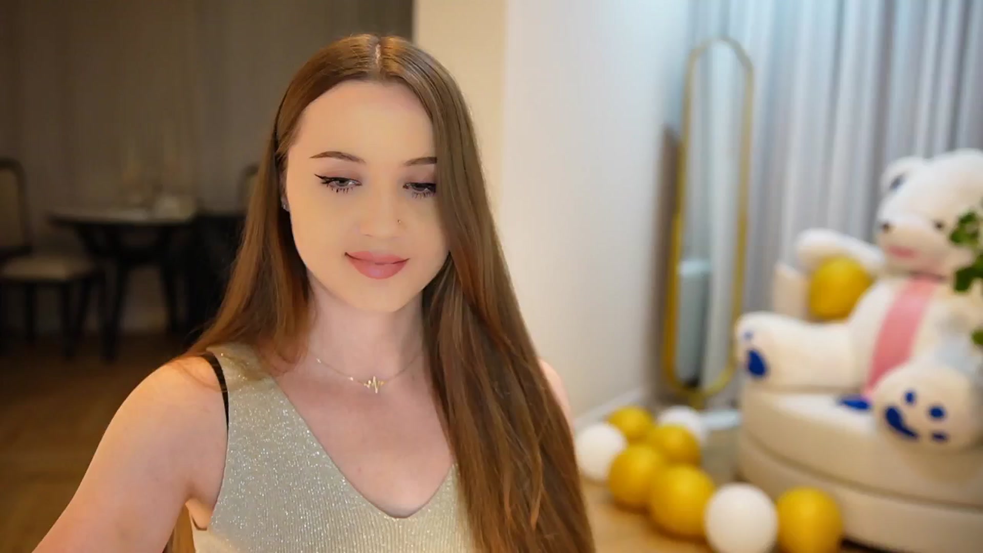 Gallery image thumbnail from Innocent_Soul's myfreecams stream on, 09/24/2024, 20:33 image 6 of 20