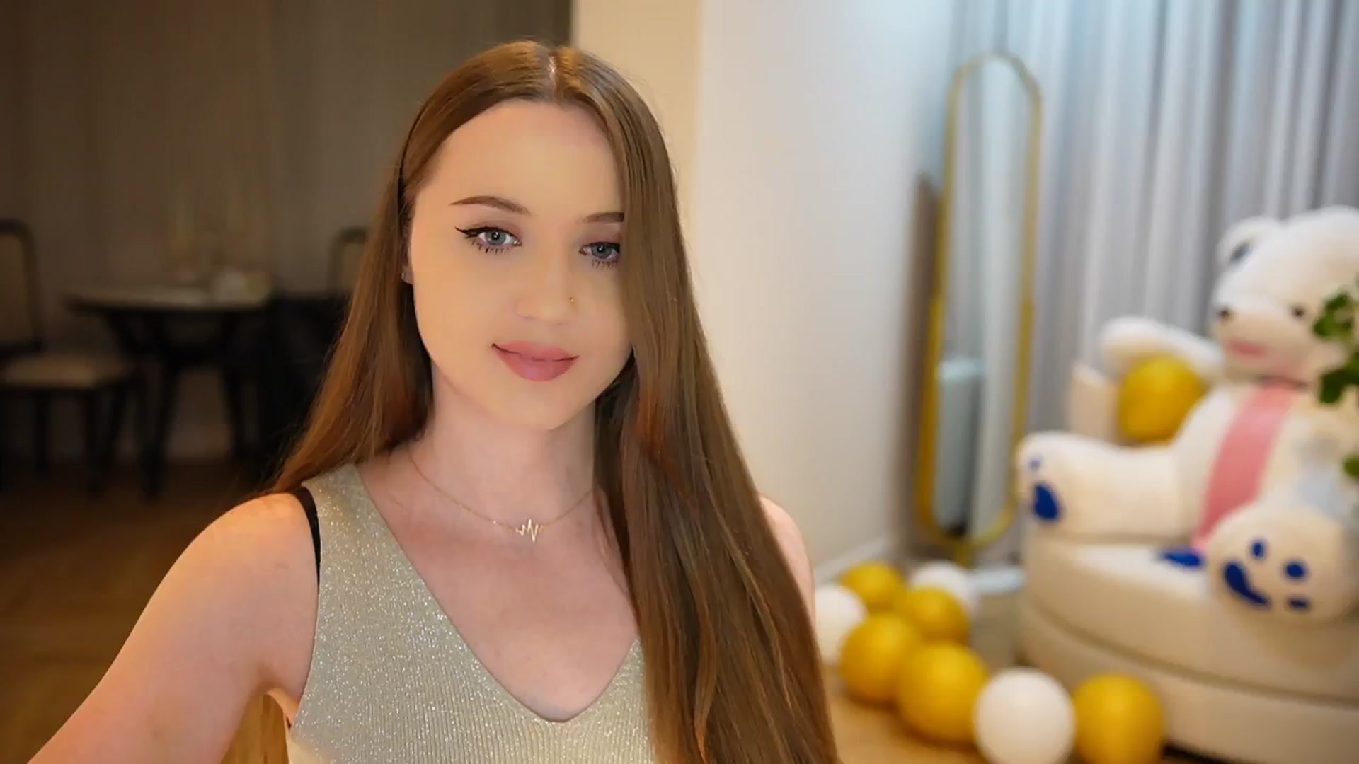 Gallery image thumbnail from Innocent_Soul's myfreecams stream on, 09/24/2024, 20:33 image 14 of 20