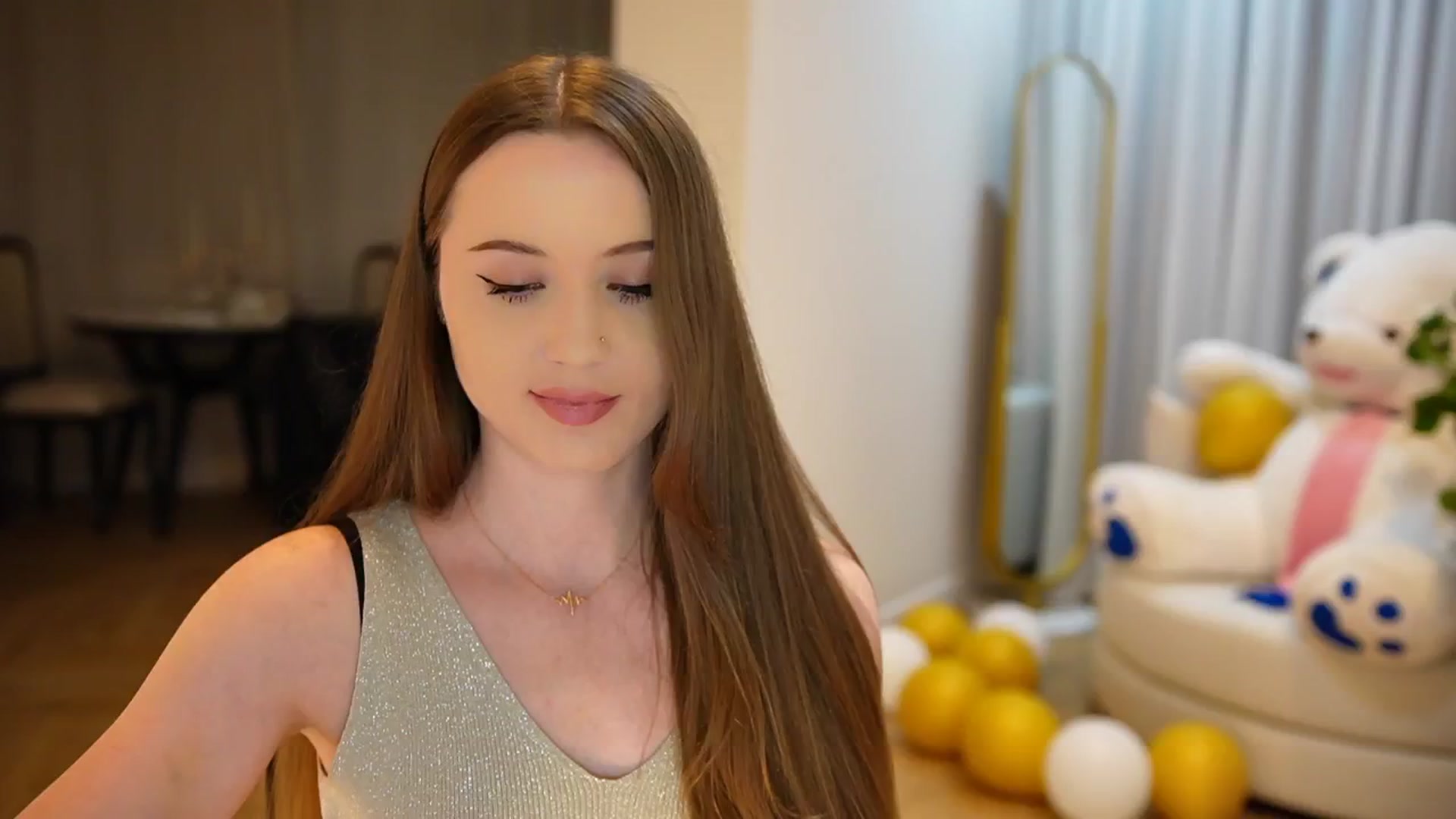 Gallery image thumbnail from Innocent_Soul's myfreecams stream on, 09/24/2024, 20:33 image 18 of 20