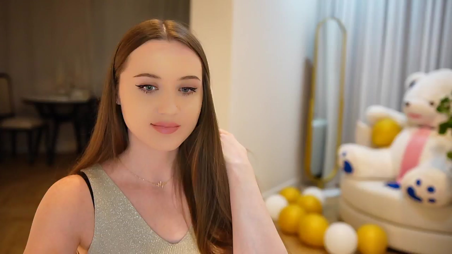 Gallery image thumbnail from Innocent_Soul's myfreecams stream on, 09/24/2024, 20:33 image 12 of 20