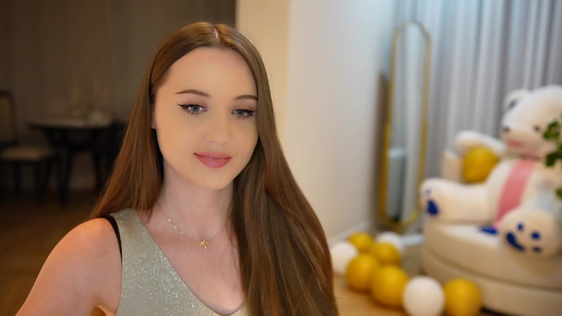 Gallery image thumbnail from Innocent_Soul's myfreecams stream on, 09/24/2024, 20:33 image 20 of 20