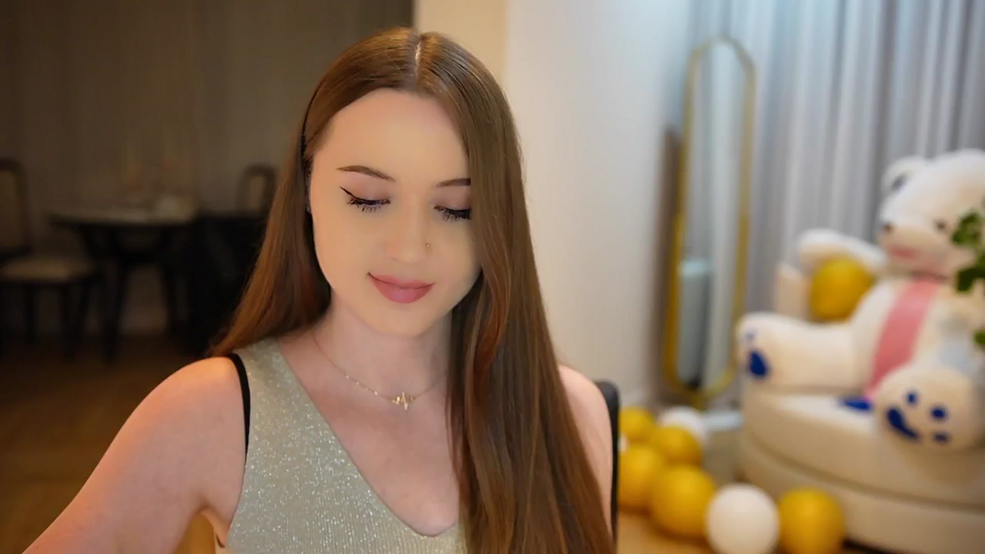 Gallery image thumbnail from Innocent_Soul's myfreecams stream on, 09/24/2024, 20:33 image 10 of 20
