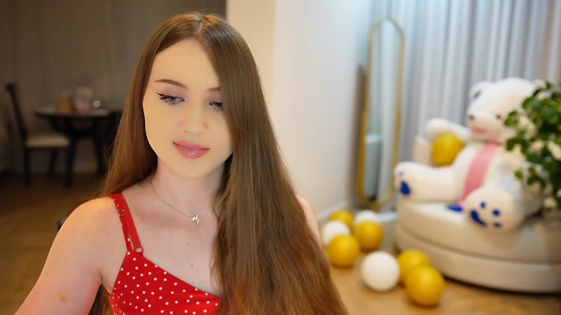 Gallery image thumbnail from Innocent_Soul's myfreecams stream on, 09/28/2024, 18:20 image 10 of 20