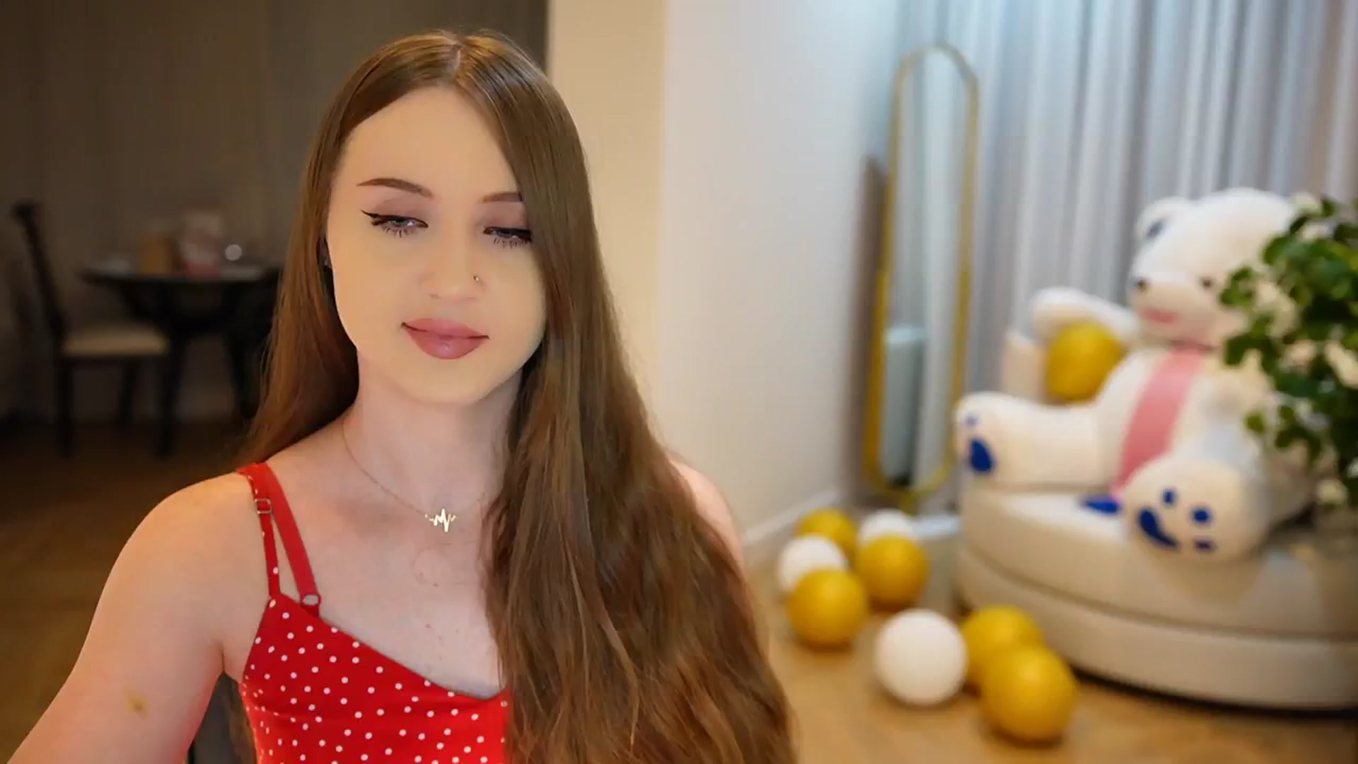 Gallery image thumbnail from Innocent_Soul's myfreecams stream on, 09/28/2024, 18:20 image 18 of 20
