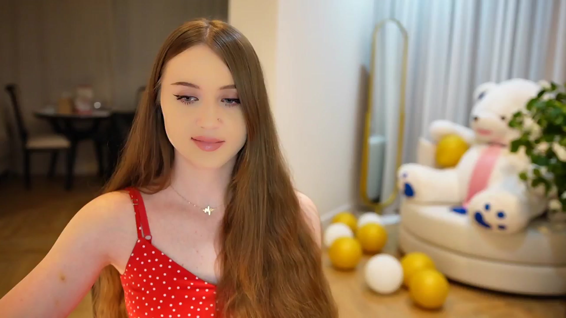 Gallery image thumbnail from Innocent_Soul's myfreecams stream on, 09/28/2024, 18:20 image 7 of 20