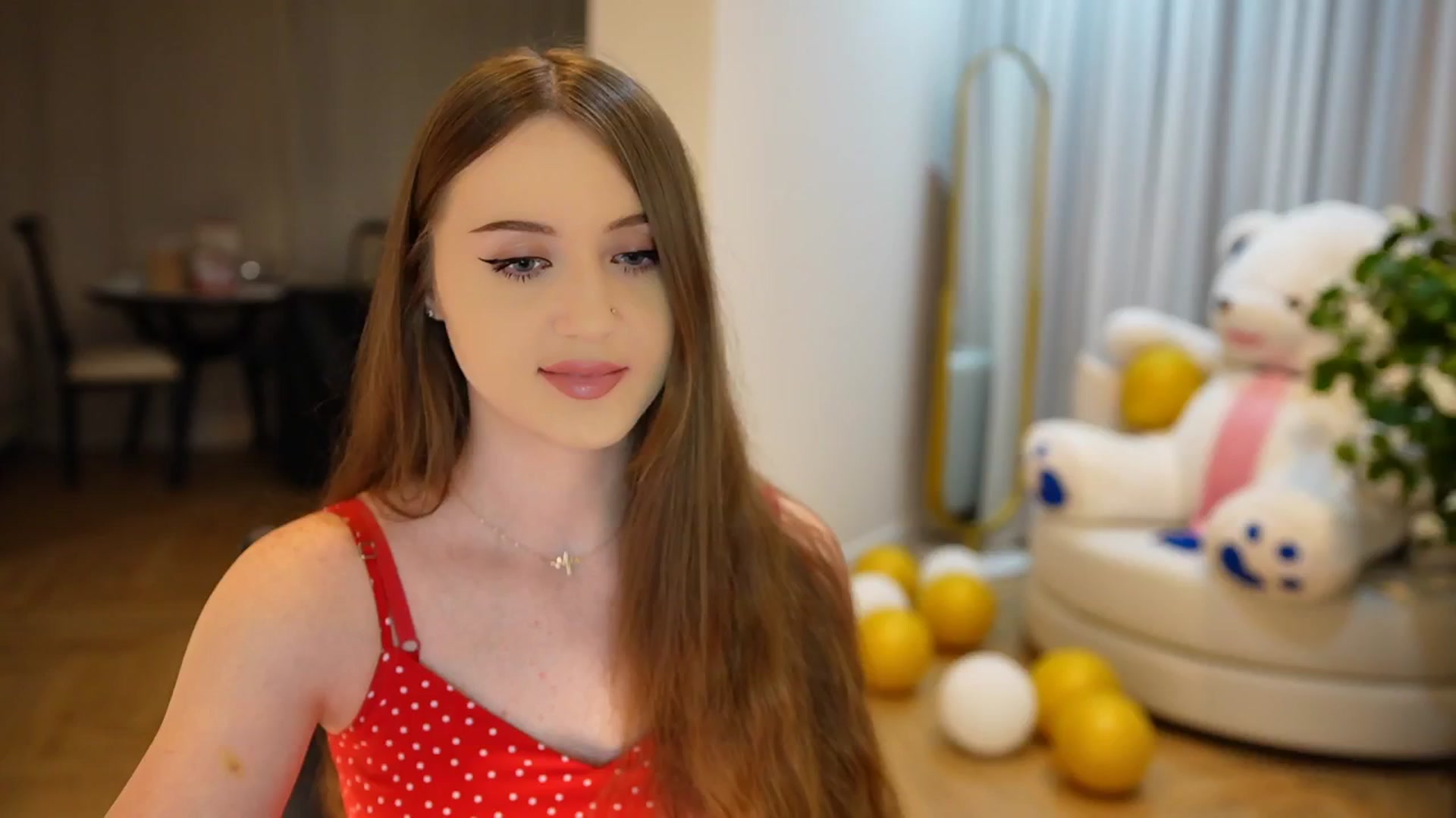 Gallery image thumbnail from Innocent_Soul's myfreecams stream on, 09/28/2024, 18:20 image 3 of 20