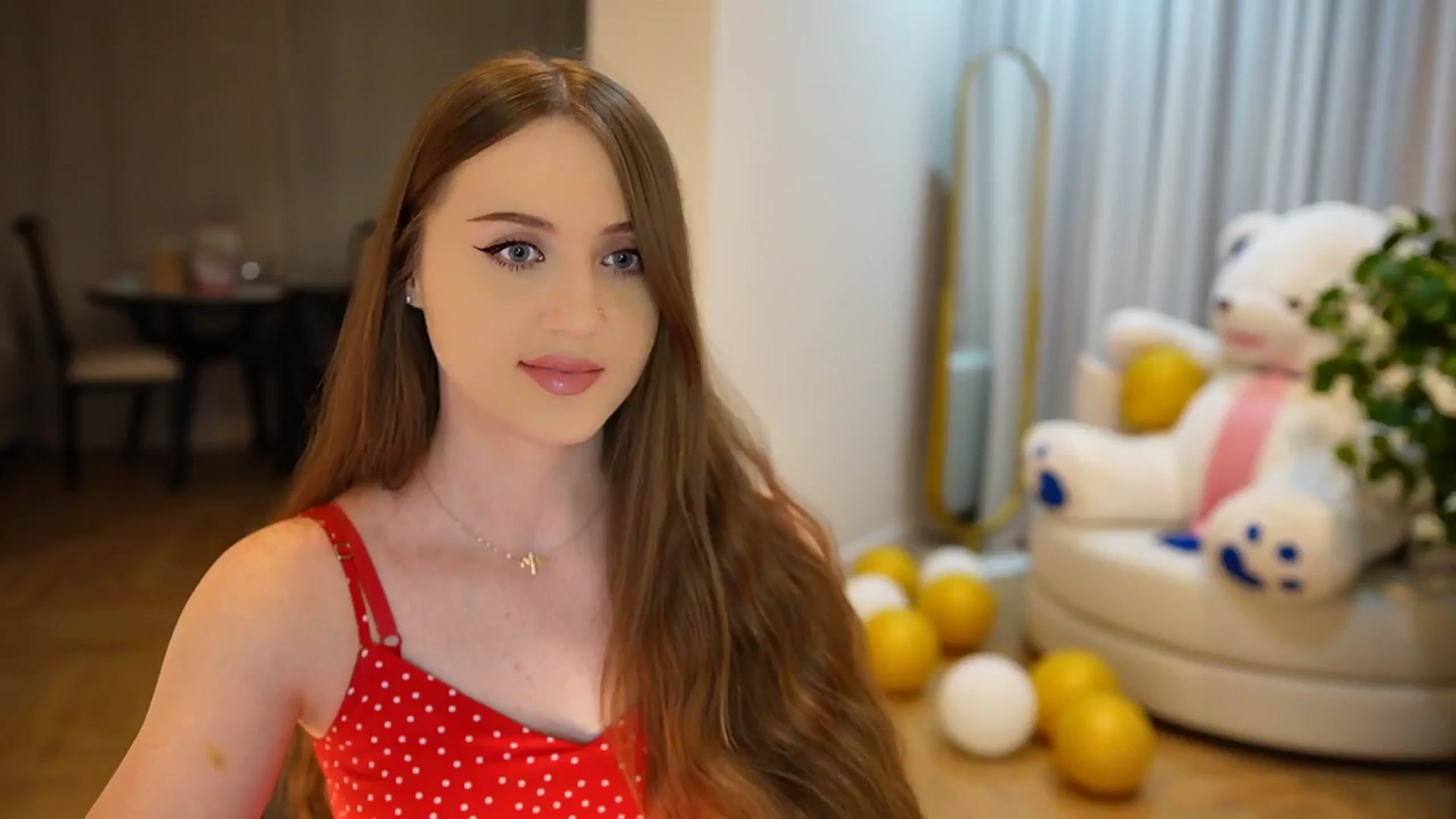 Gallery image thumbnail from Innocent_Soul's myfreecams stream on, 09/28/2024, 18:20 image 1 of 20
