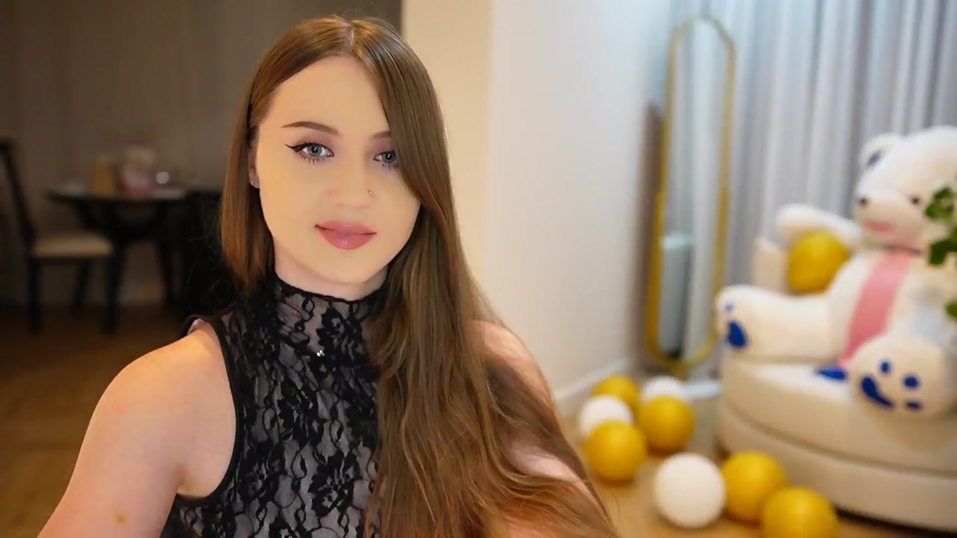 Gallery image thumbnail from Innocent_Soul's myfreecams stream on, 09/28/2024, 20:36 image 11 of 20