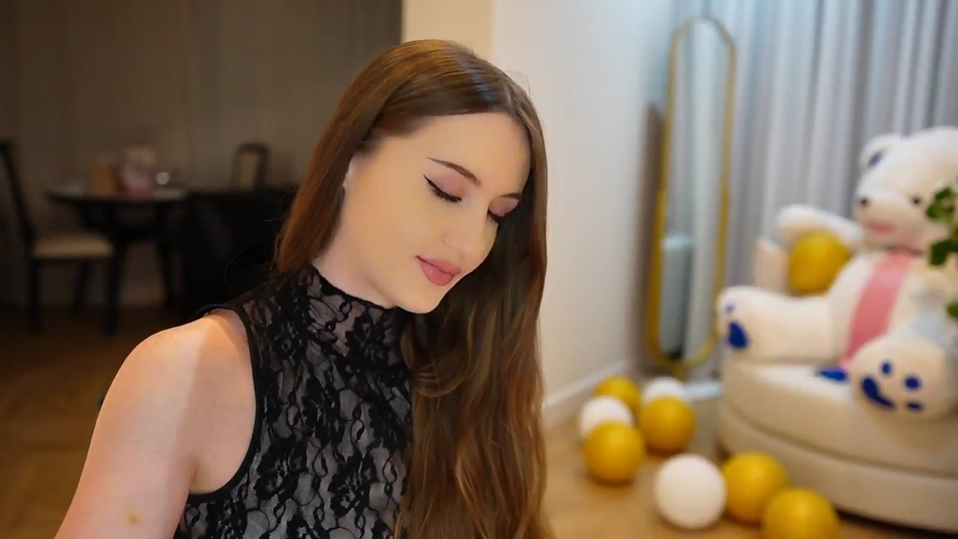 Gallery image thumbnail from Innocent_Soul's myfreecams stream on, 09/28/2024, 20:36 image 10 of 20