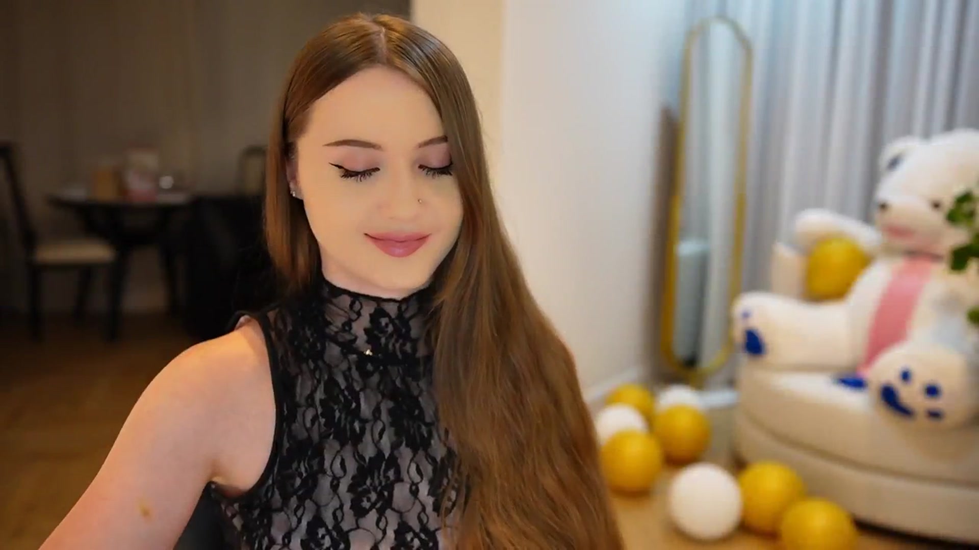 Gallery image thumbnail from Innocent_Soul's myfreecams stream on, 09/28/2024, 20:36 image 12 of 20