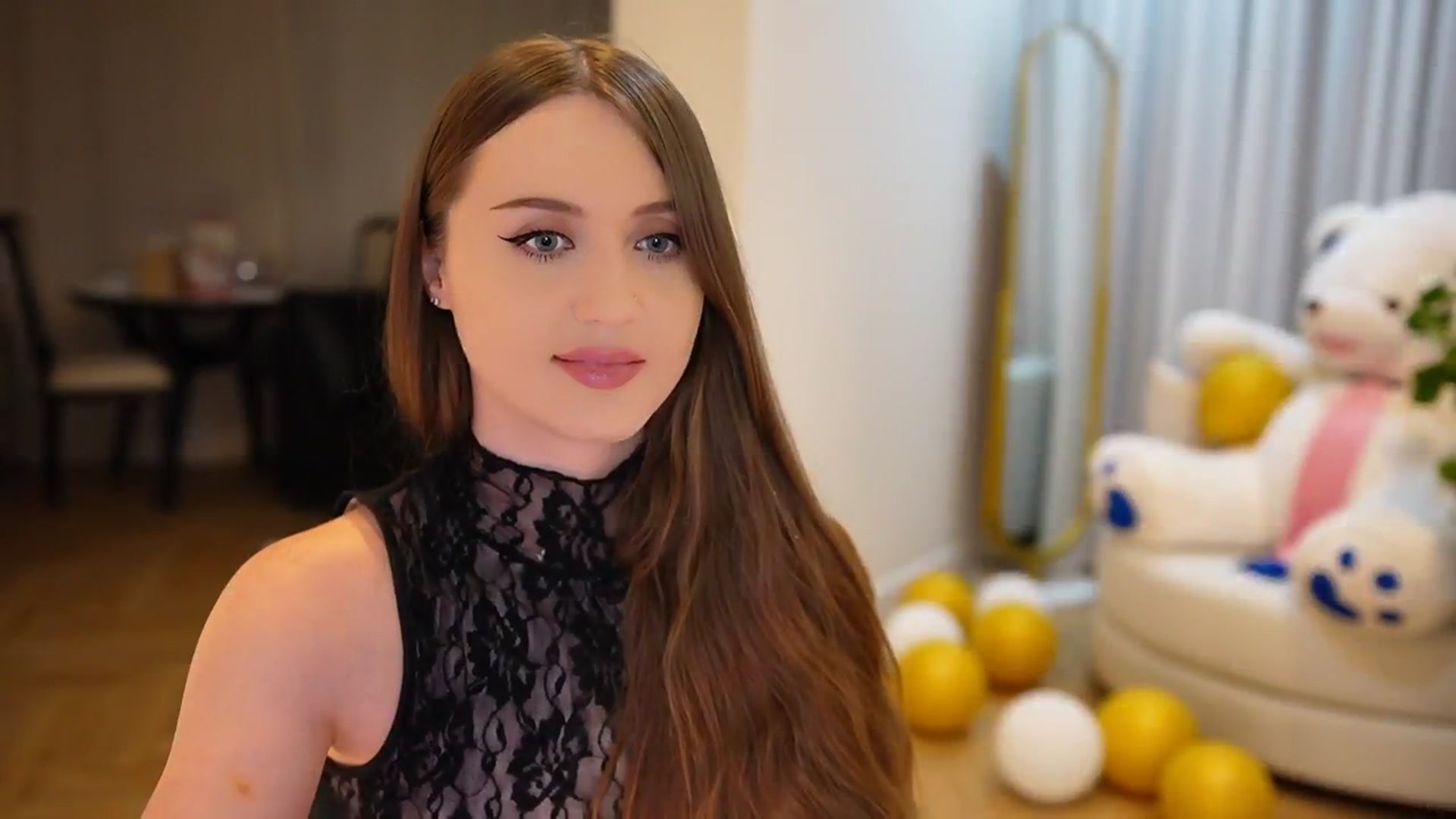 Gallery image thumbnail from Innocent_Soul's myfreecams stream on, 09/28/2024, 20:36 image 8 of 20