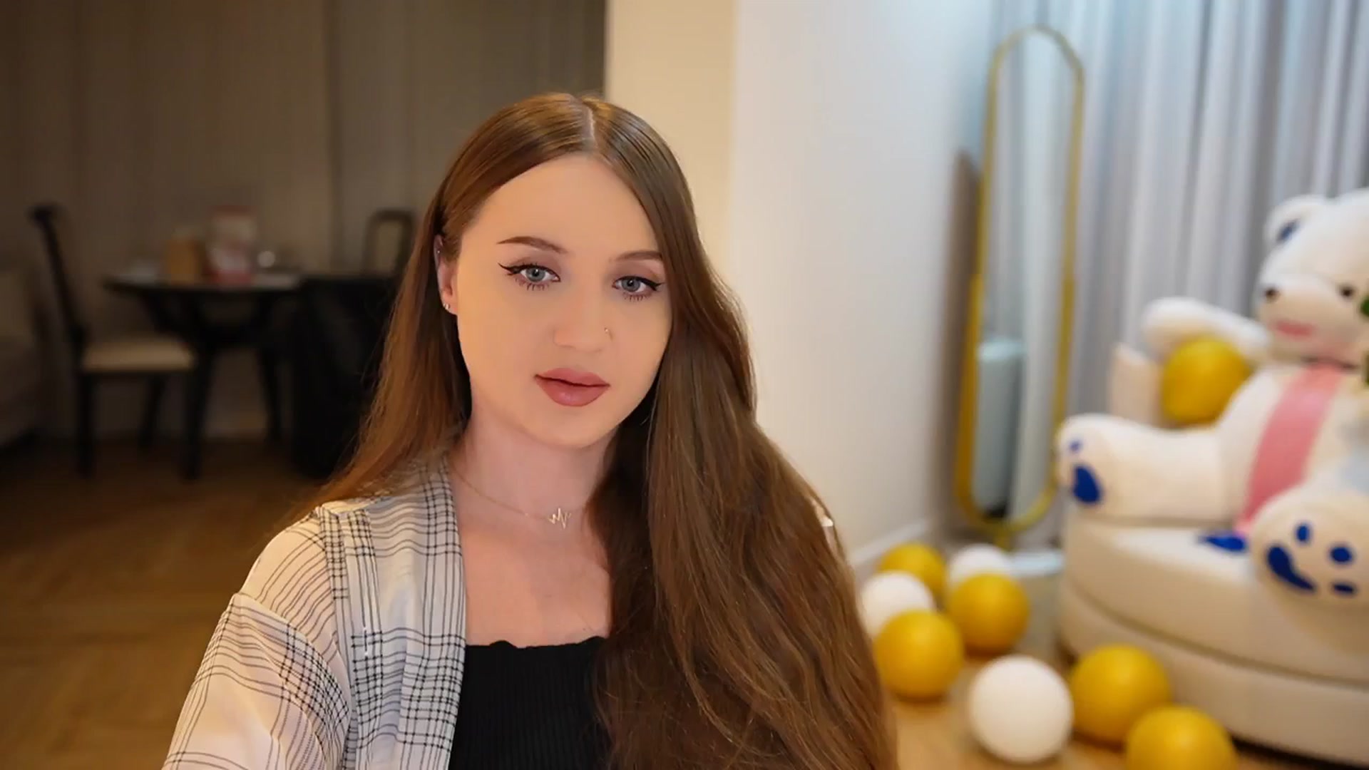 Gallery image thumbnail from Innocent_Soul's myfreecams stream on, 09/29/2024, 19:16 image 7 of 20
