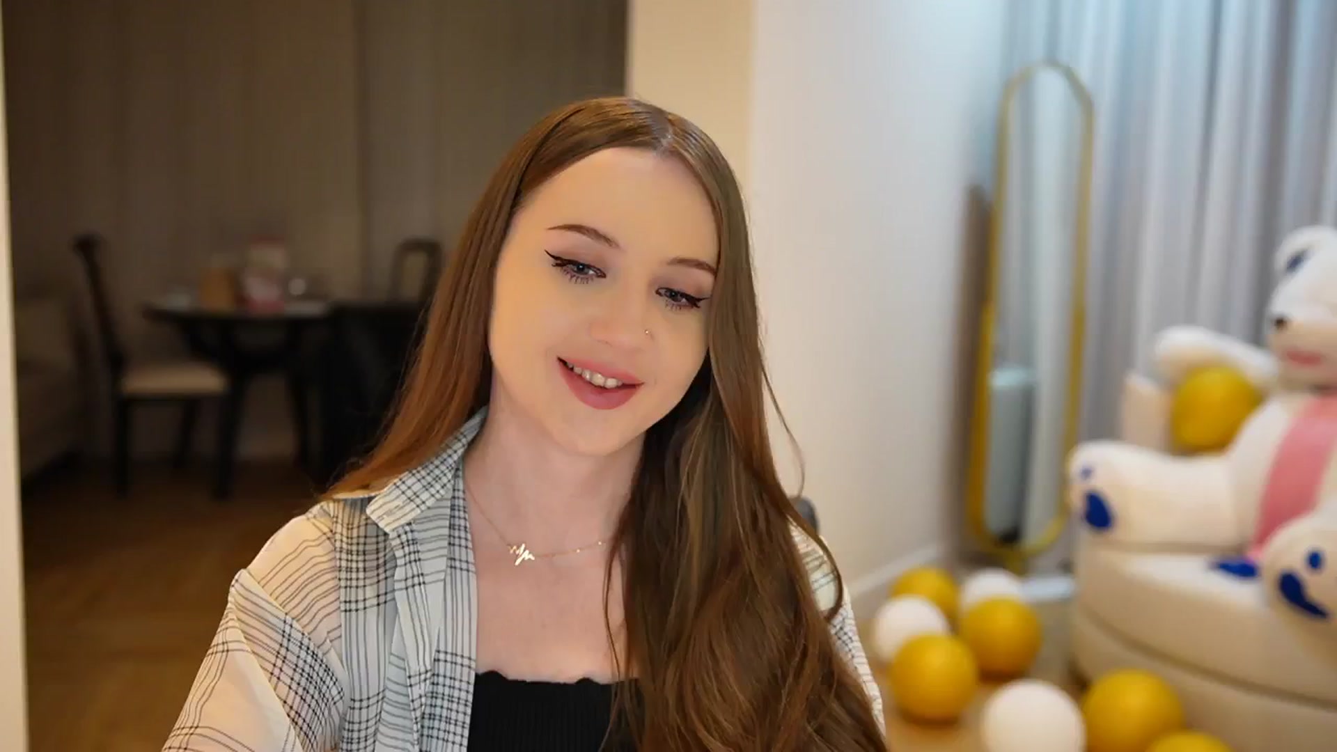 Gallery image thumbnail from Innocent_Soul's myfreecams stream on, 09/29/2024, 22:11 image 1 of 20