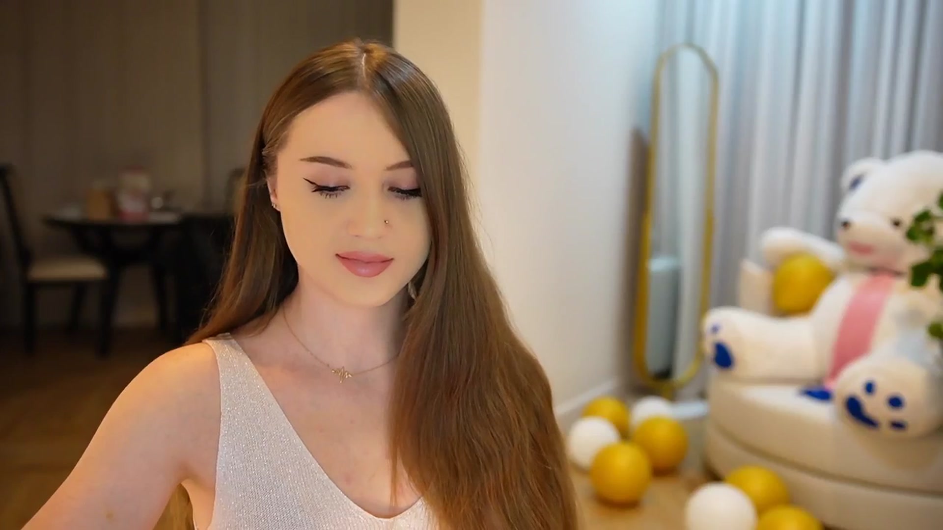 Gallery image thumbnail from Innocent_Soul's myfreecams stream on, 09/30/2024, 17:02 image 16 of 20