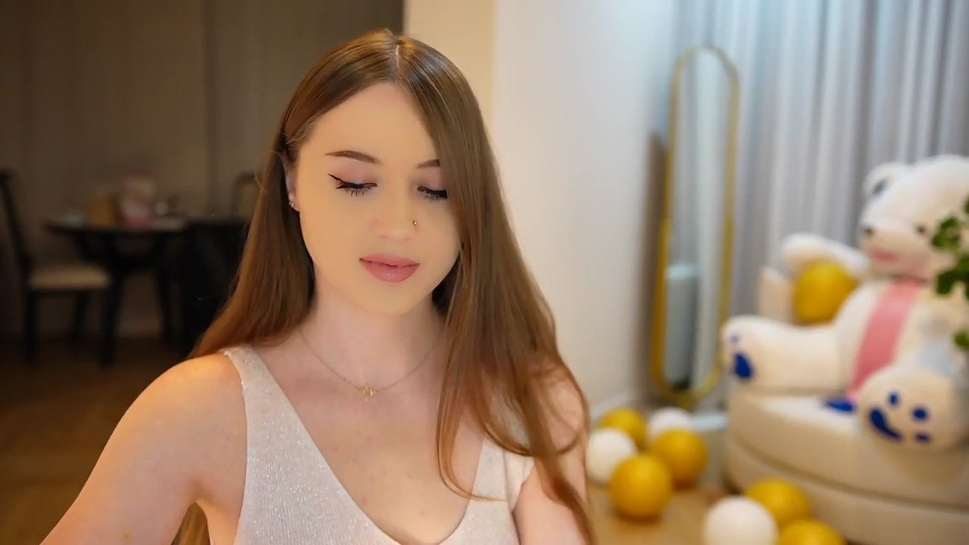 Gallery image thumbnail from Innocent_Soul's myfreecams stream on, 09/30/2024, 17:02 image 8 of 20