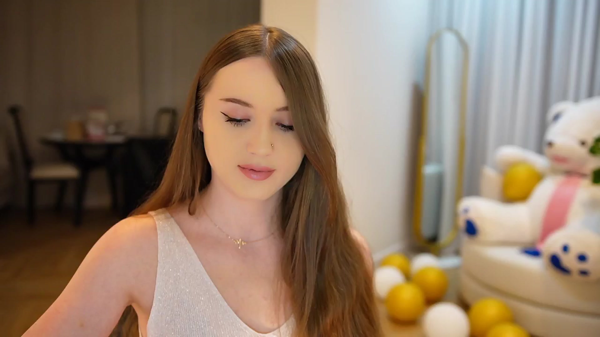Gallery image thumbnail from Innocent_Soul's myfreecams stream on, 09/30/2024, 18:04 image 5 of 20