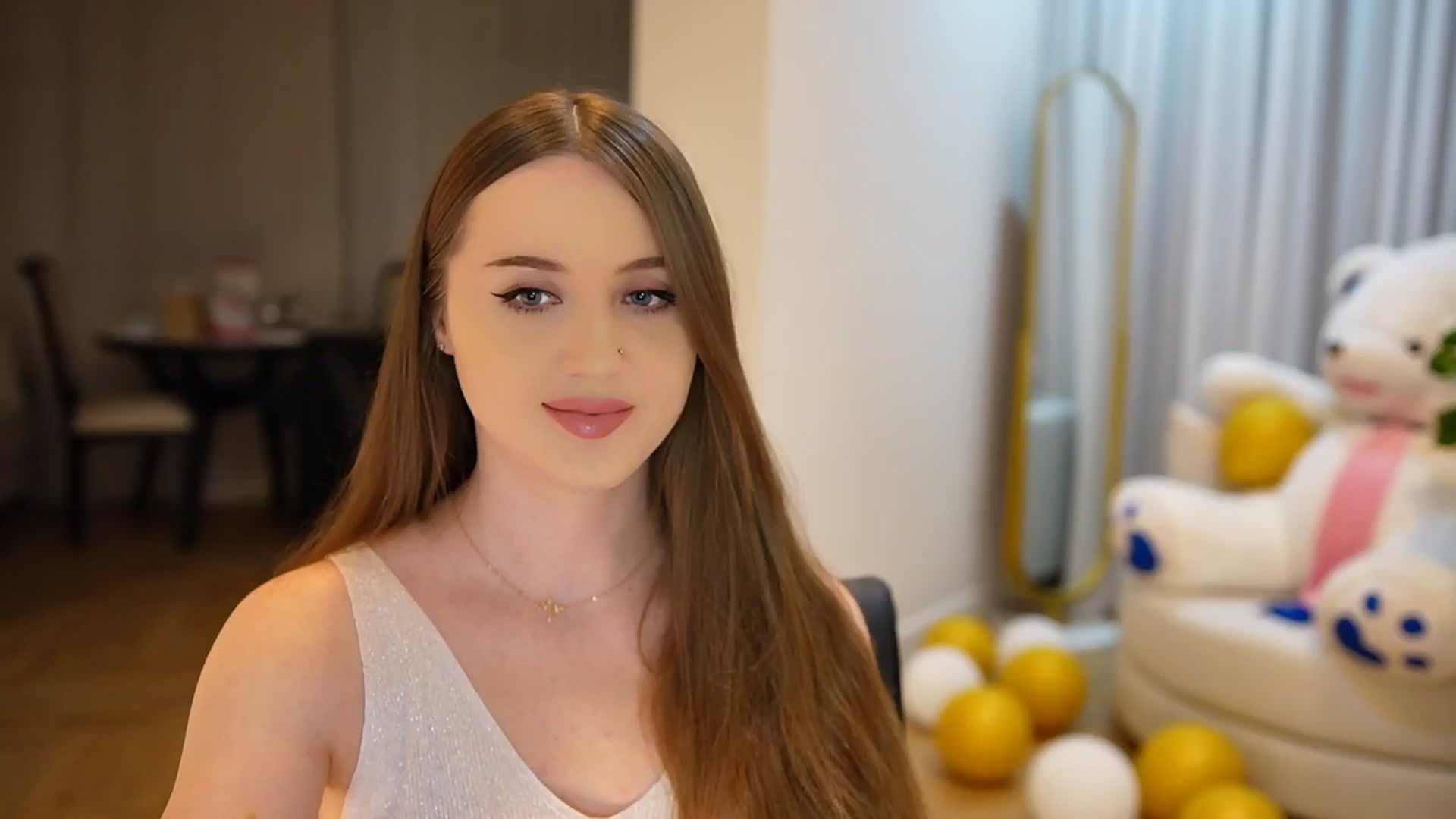Gallery image thumbnail from Innocent_Soul's myfreecams stream on, 09/30/2024, 18:04 image 2 of 20